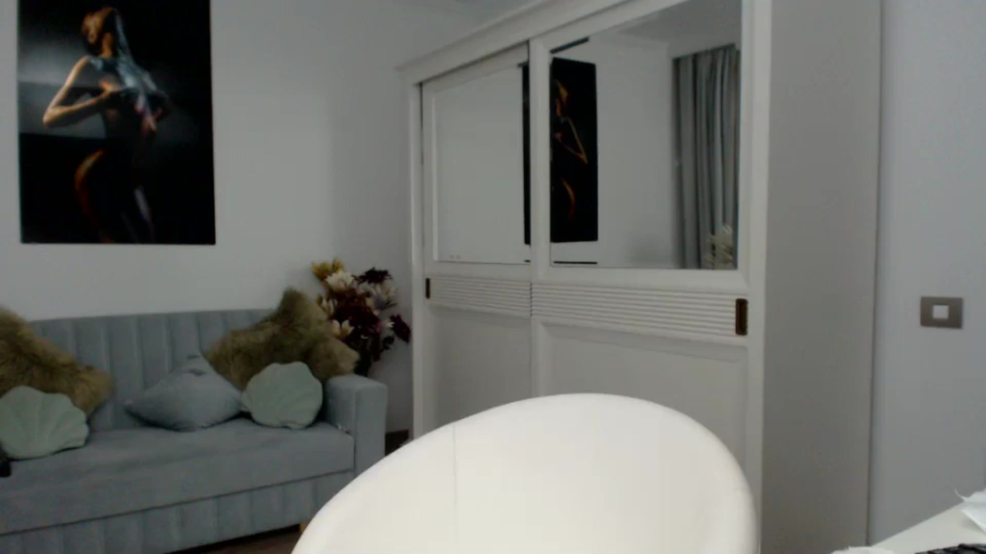 Gallery image thumbnail from AwesomeBlonde's myfreecams stream on, 09/25/2025, 20:35 image 8 of 20