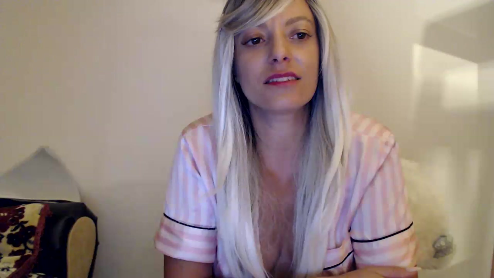 Gallery image thumbnail from AwesomeBlonde's myfreecams stream on, 08/24/2026, 22:55 image 9 of 20