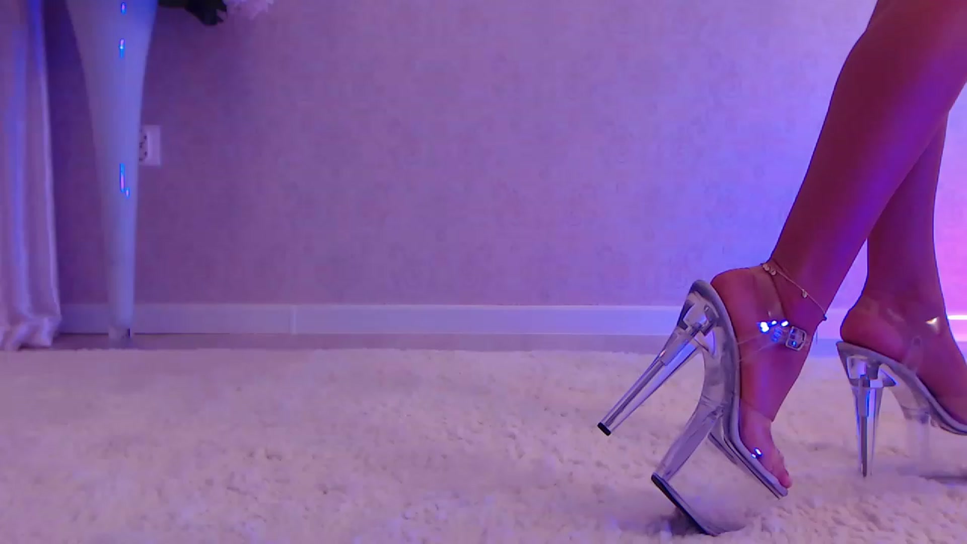 Gallery image thumbnail from AwesomeEly's myfreecams stream on, 11/24/2022, 08:46 image 3 of 20