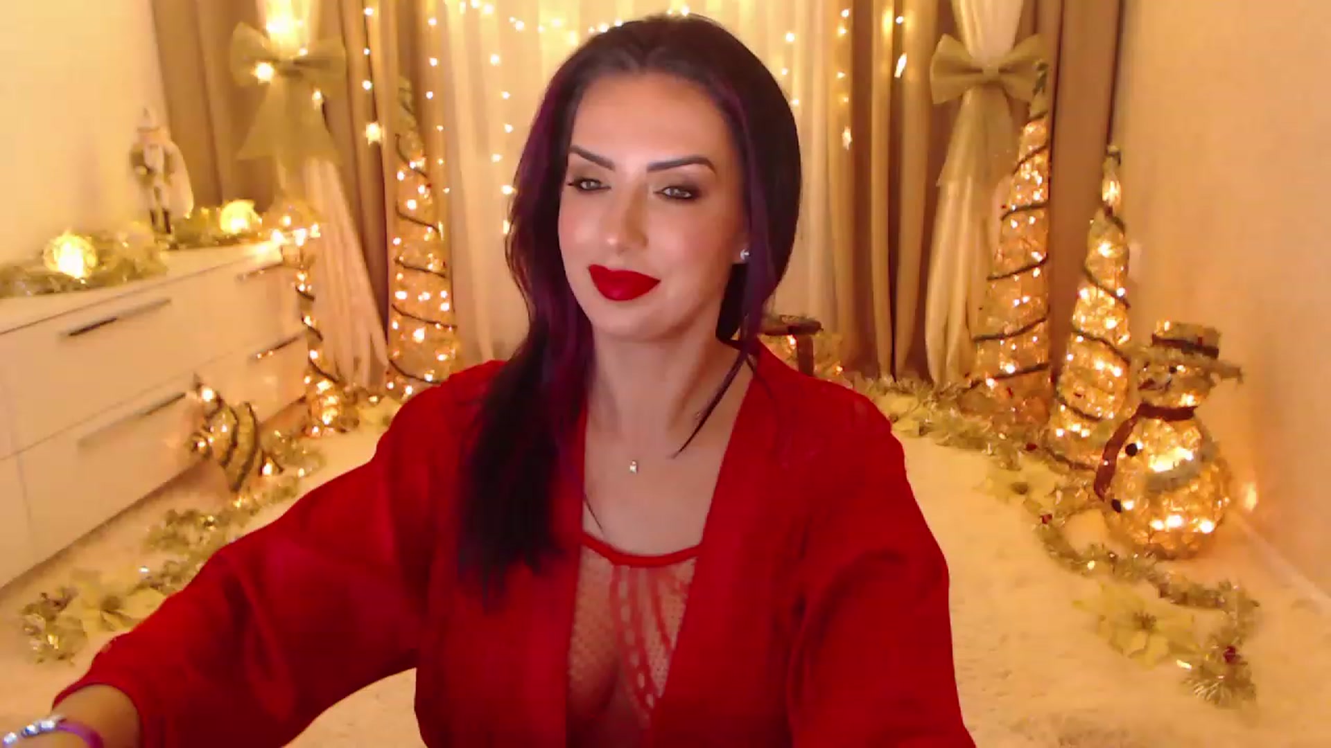 Gallery image thumbnail from AwesomeEly's myfreecams stream on, 12/21/2022, 07:49 image 1 of 20