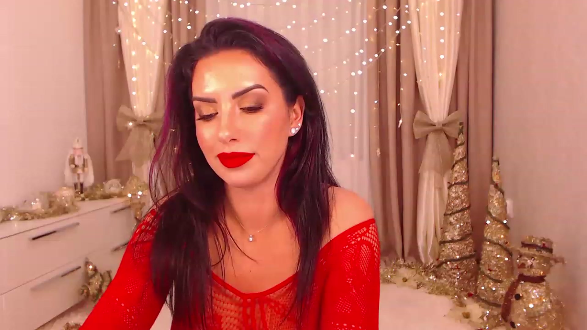 Gallery image thumbnail from AwesomeEly's myfreecams stream on, 12/21/2022, 11:32 image 4 of 20