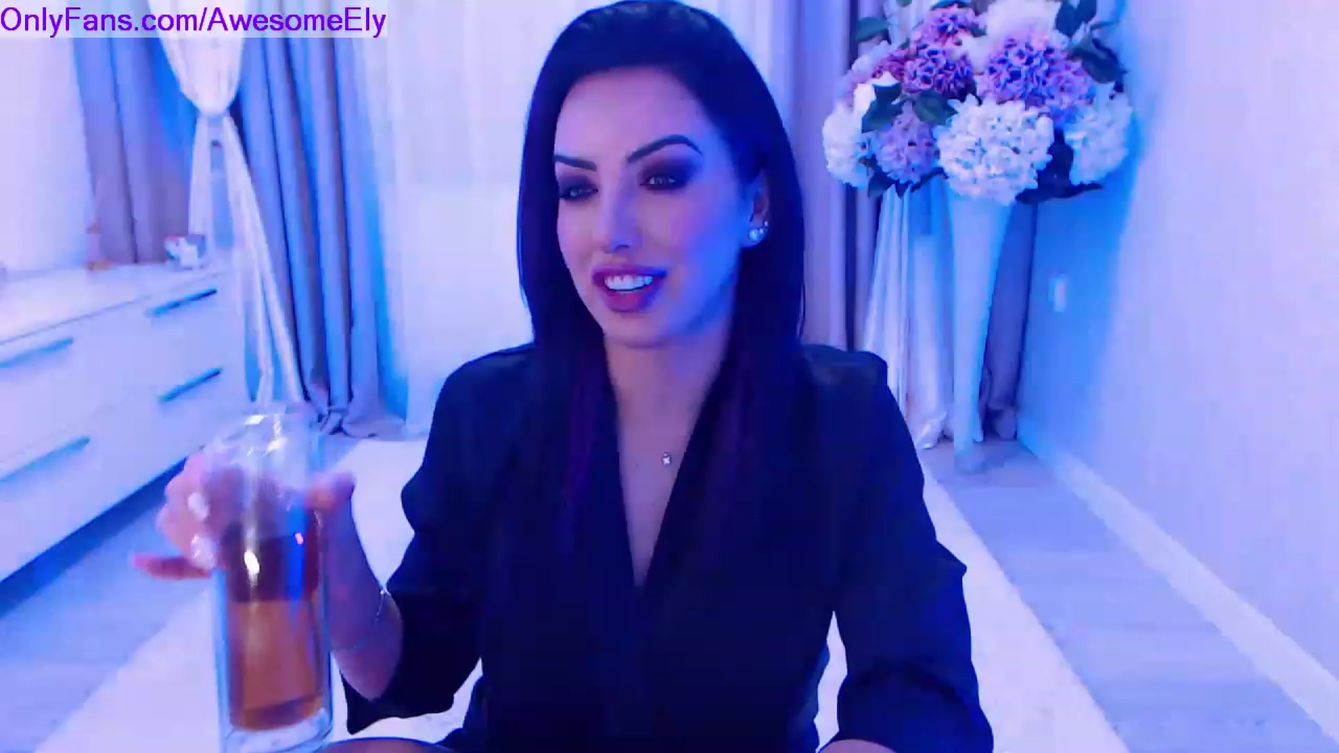 Gallery image thumbnail from AwesomeEly's myfreecams stream on, 01/19/2023, 08:45 image 8 of 20