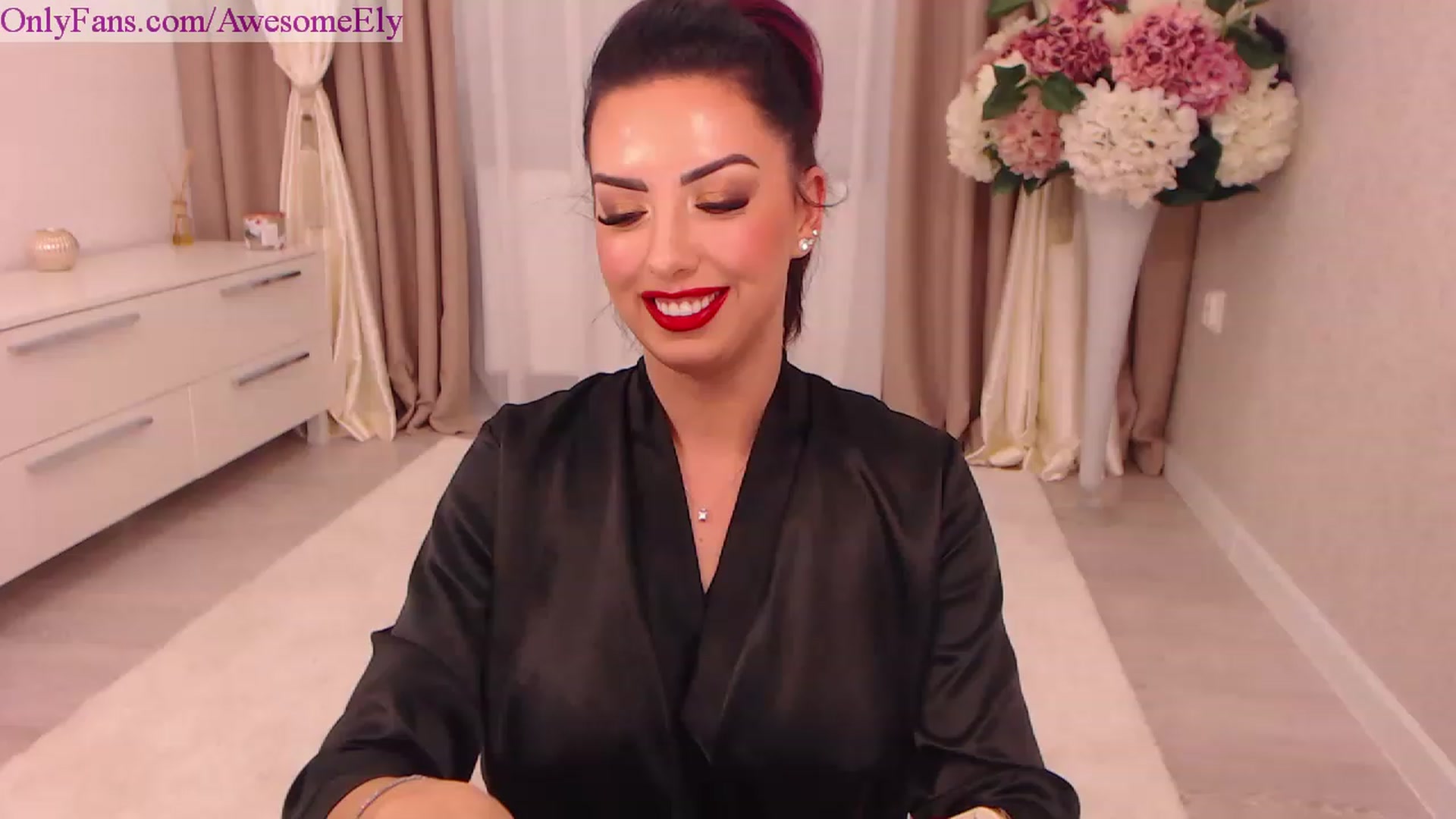 Gallery image thumbnail from AwesomeEly's myfreecams stream on, 02/07/2023, 09:03 image 3 of 20