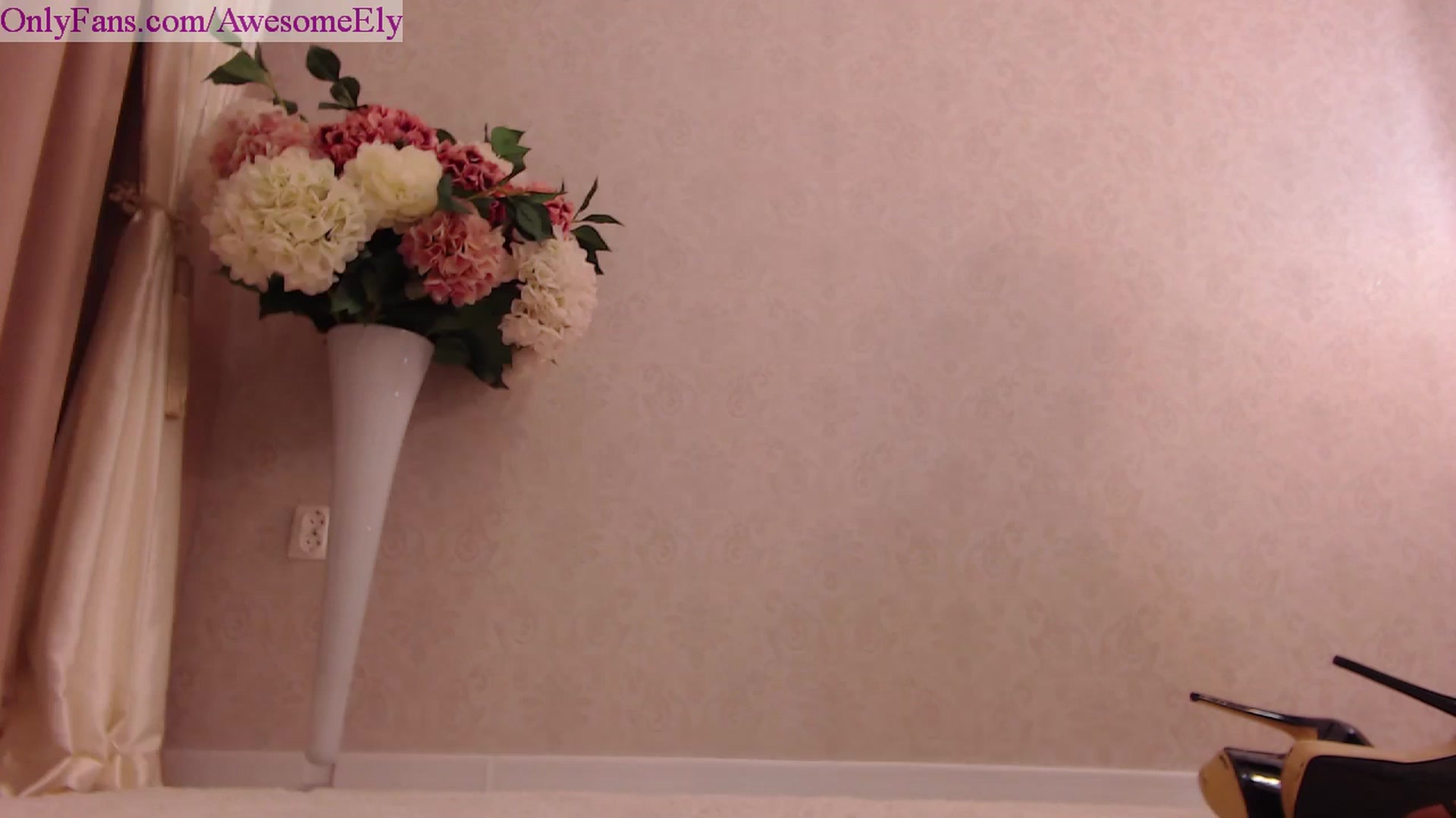 Gallery image thumbnail from AwesomeEly's myfreecams stream on, 02/07/2023, 09:03 image 20 of 20