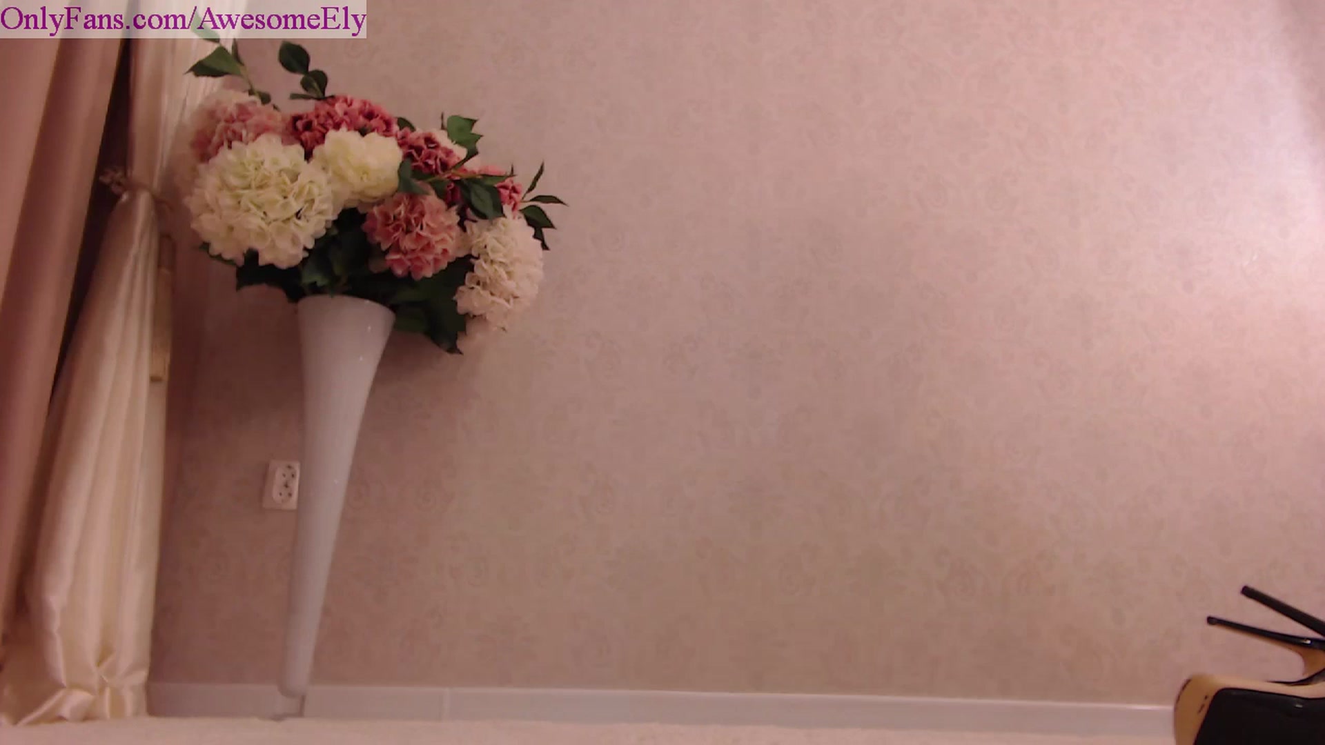 Gallery image thumbnail from AwesomeEly's myfreecams stream on, 02/07/2023, 09:03 image 18 of 20