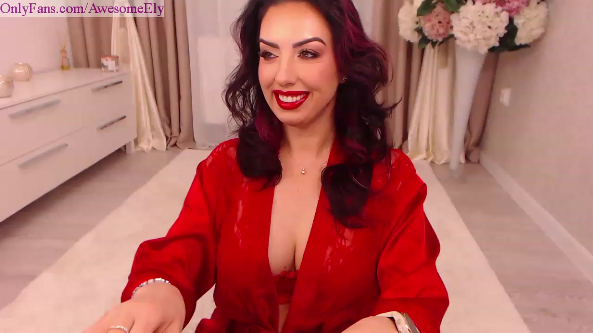 Gallery image thumbnail from AwesomeEly's myfreecams stream on, 04/04/2023, 05:17 image 1 of 20