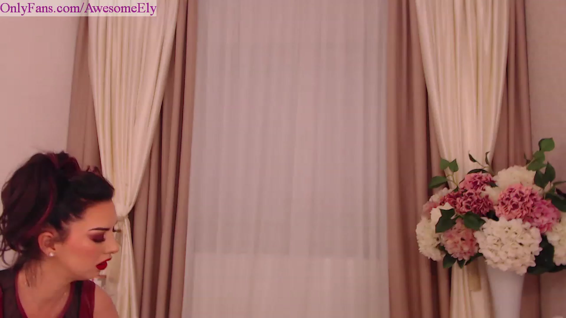 Gallery image thumbnail from AwesomeEly's myfreecams stream on, 04/12/2023, 07:10 image 6 of 20