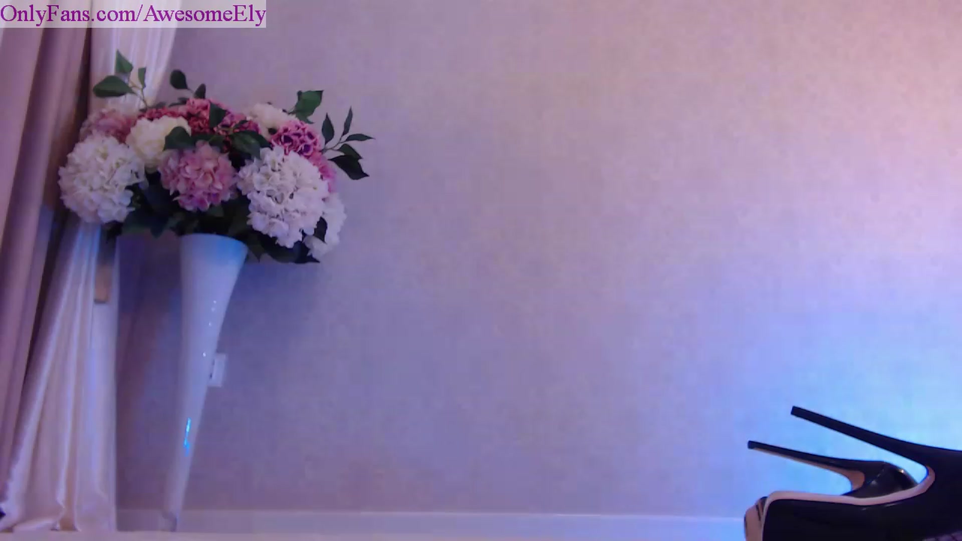 Gallery image thumbnail from AwesomeEly's myfreecams stream on, 06/06/2023, 05:46 image 4 of 20