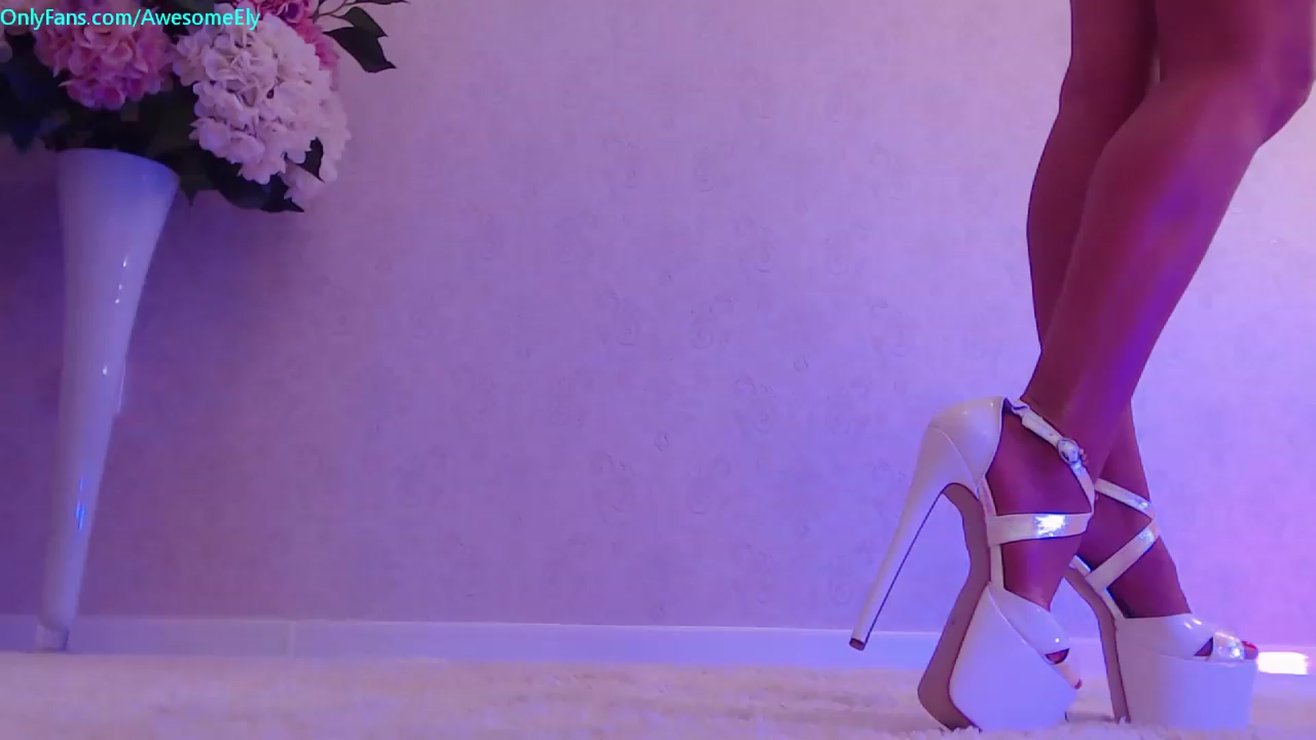 Gallery image thumbnail from AwesomeEly's myfreecams stream on, 06/23/2023, 05:35 image 5 of 20