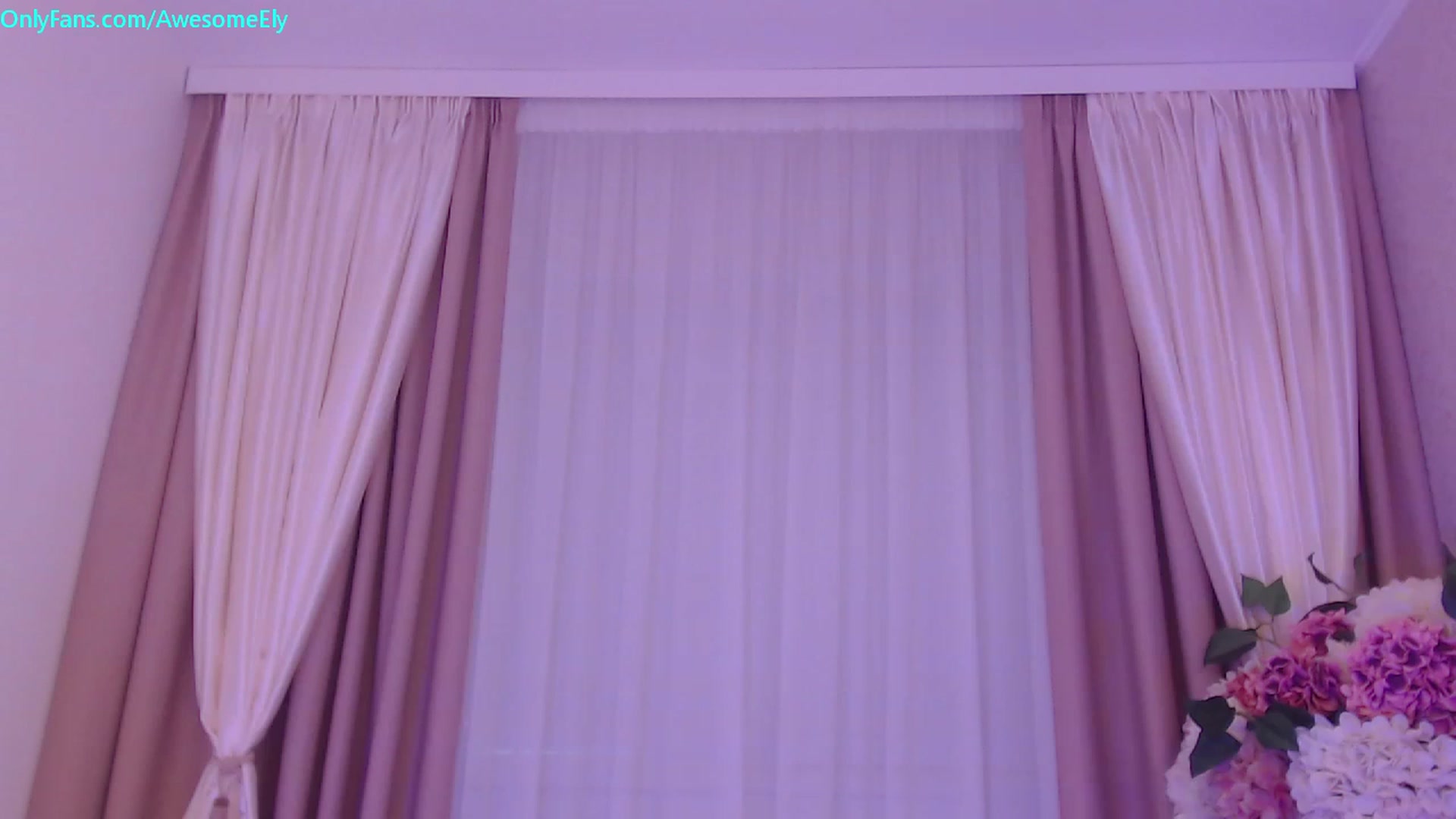 Gallery image thumbnail from AwesomeEly's myfreecams stream on, 06/23/2023, 05:35 image 16 of 20