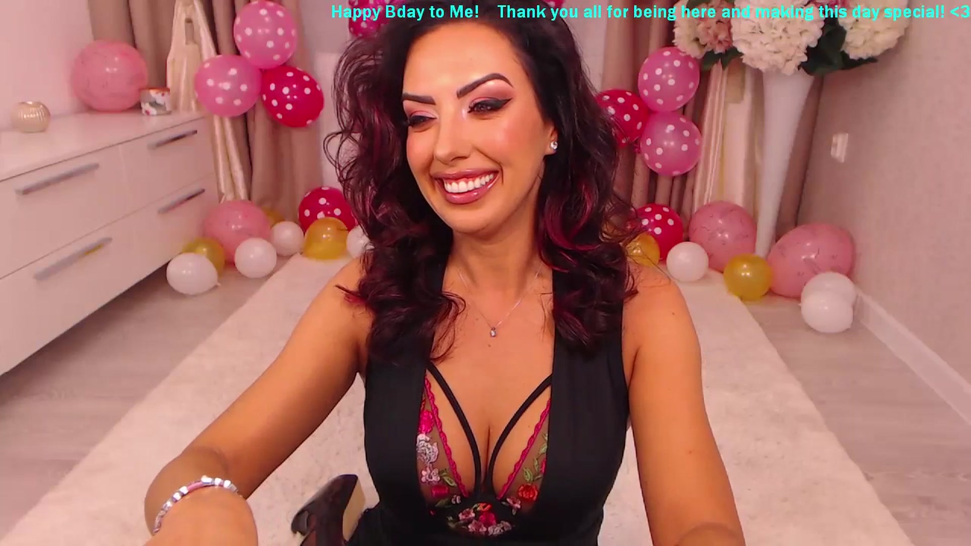 Gallery image thumbnail from AwesomeEly's myfreecams stream on, 07/21/2023, 06:34 image 7 of 20