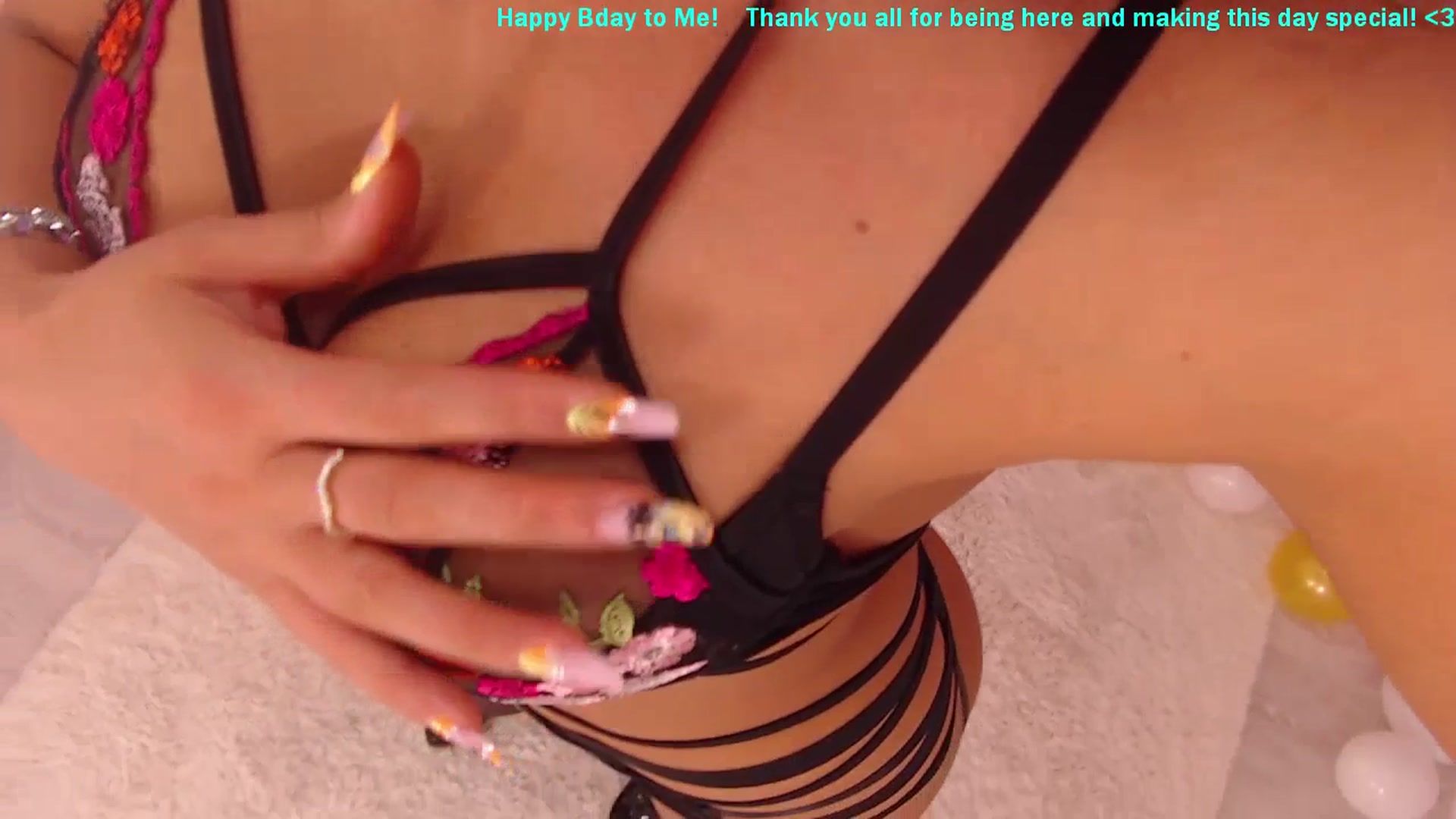 Gallery image thumbnail from AwesomeEly's myfreecams stream on, 07/21/2023, 06:34 image 19 of 20