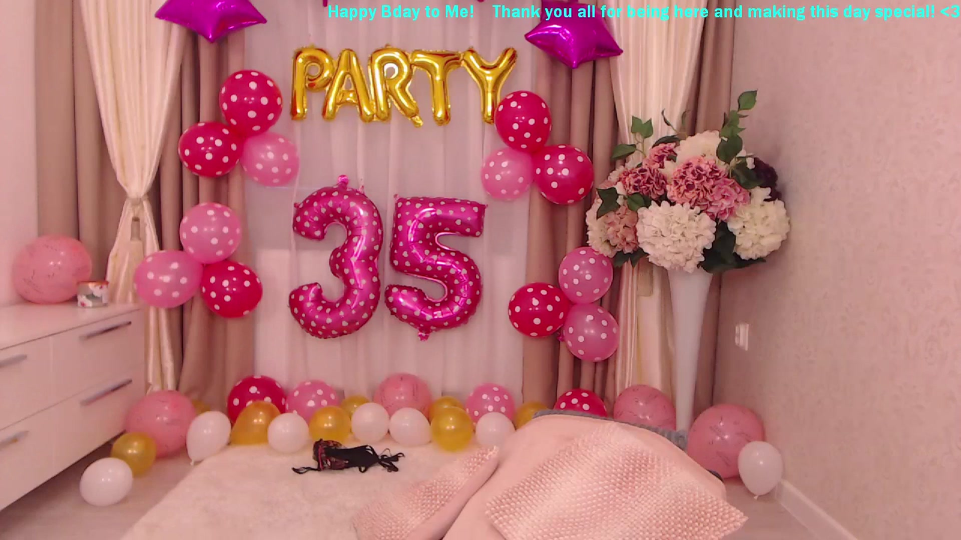 Gallery image thumbnail from AwesomeEly's myfreecams stream on, 07/21/2023, 11:25 image 17 of 20