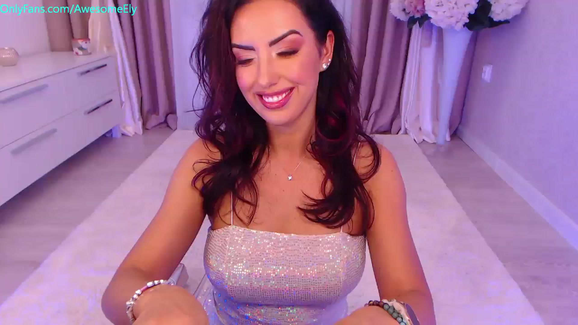 Gallery image thumbnail from AwesomeEly's myfreecams stream on, 07/25/2023, 05:58 image 1 of 20