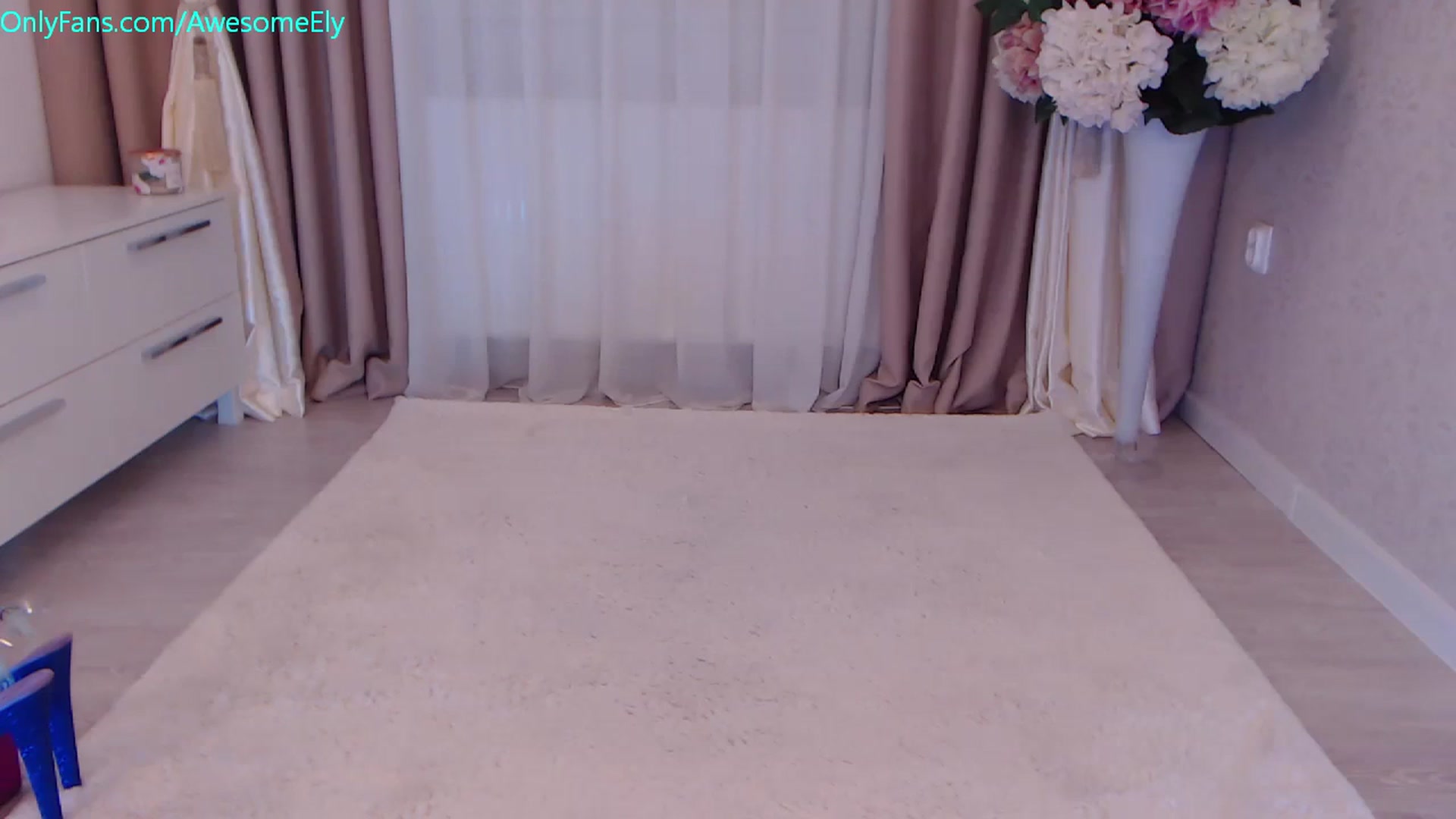 Gallery image thumbnail from AwesomeEly's myfreecams stream on, 08/24/2023, 08:07 image 8 of 20