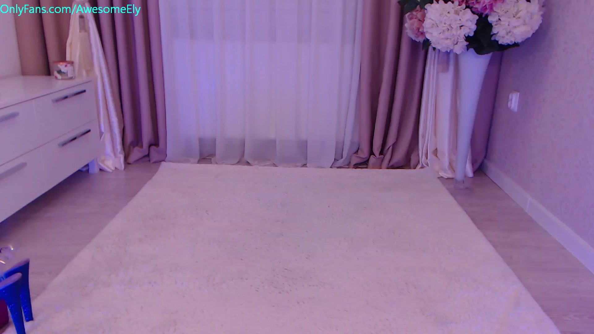 Gallery image thumbnail from AwesomeEly's myfreecams stream on, 08/24/2023, 08:07 image 9 of 20