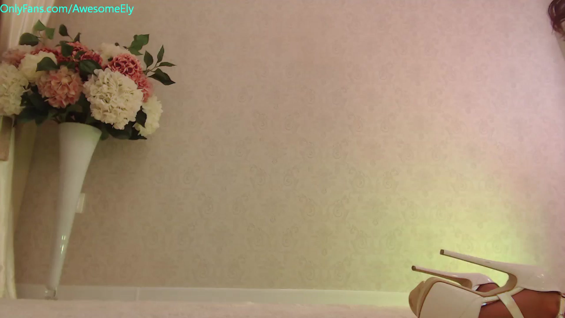 Gallery image thumbnail from AwesomeEly's myfreecams stream on, 08/30/2023, 07:38 image 1 of 20