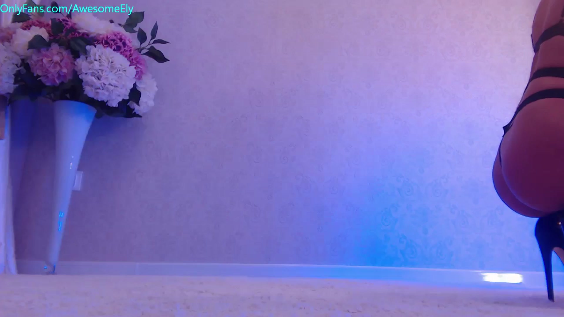 Gallery image thumbnail from AwesomeEly's myfreecams stream on, 09/24/2023, 06:24 image 9 of 20