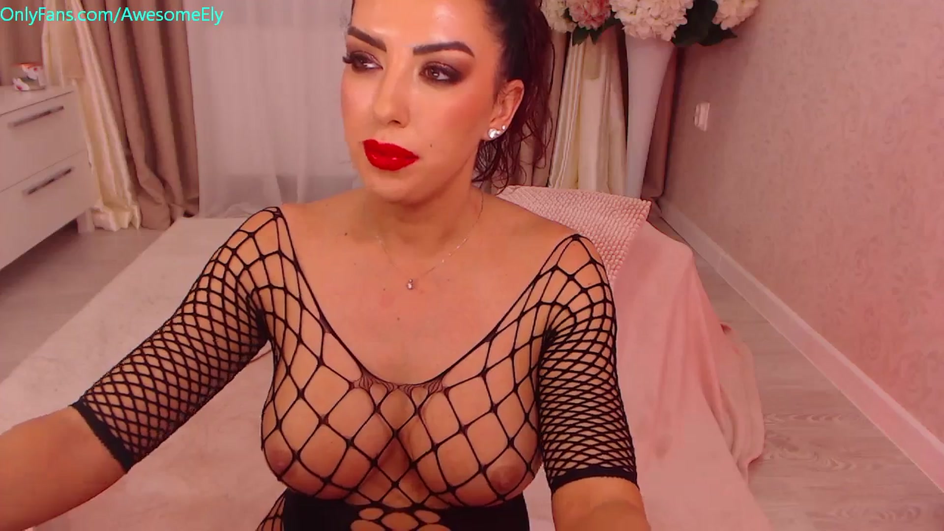 Gallery image thumbnail from AwesomeEly's myfreecams stream on, 11/06/2023, 11:30 image 6 of 20