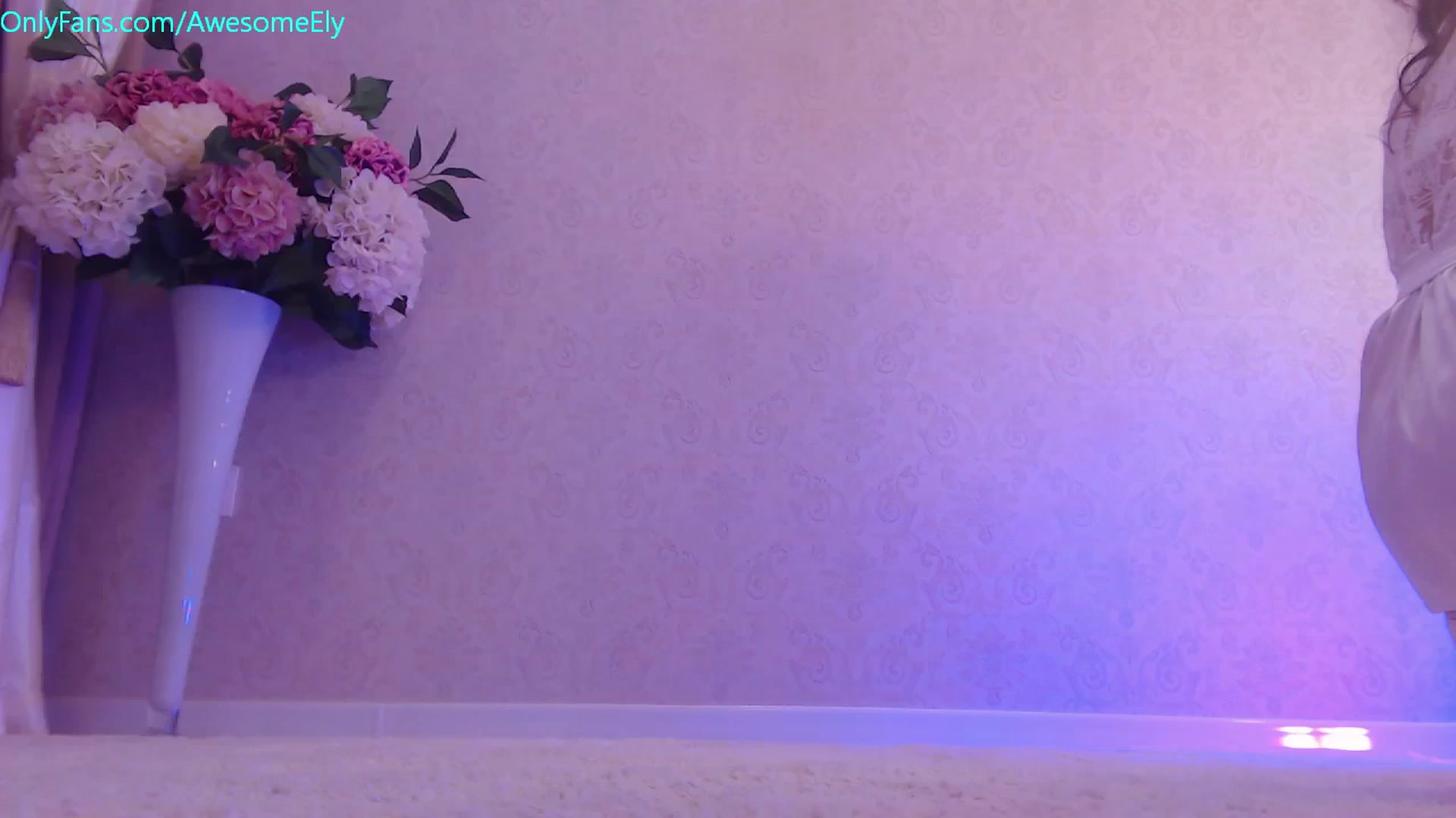 Gallery image thumbnail from AwesomeEly's myfreecams stream on, 11/09/2023, 10:32 image 1 of 20