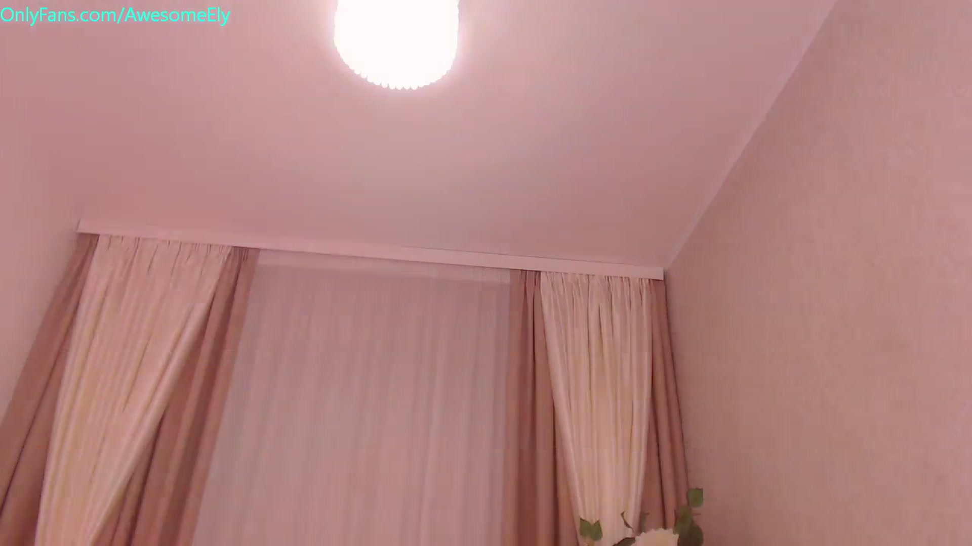 Gallery image thumbnail from AwesomeEly's myfreecams stream on, 11/22/2023, 07:40 image 12 of 20