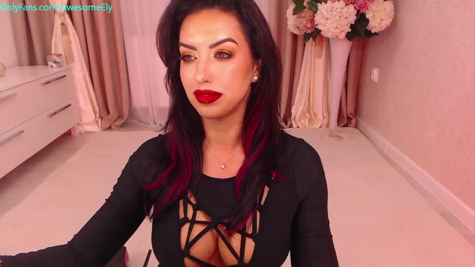 Gallery image thumbnail from AwesomeEly's myfreecams stream on, 11/24/2023, 06:27 image 1 of 20