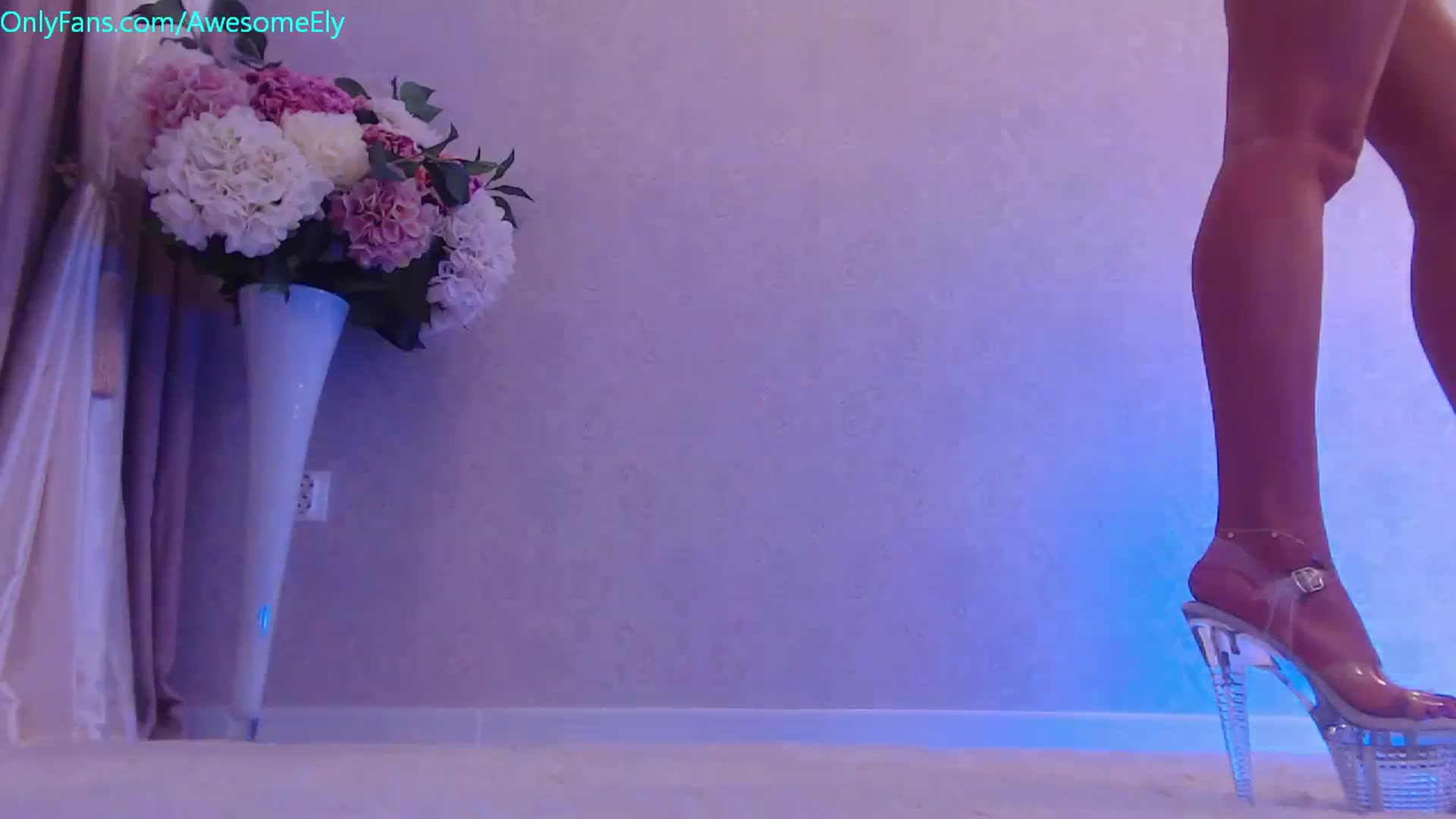 Gallery image thumbnail from AwesomeEly's myfreecams stream on, 11/29/2023, 06:28 image 13 of 20