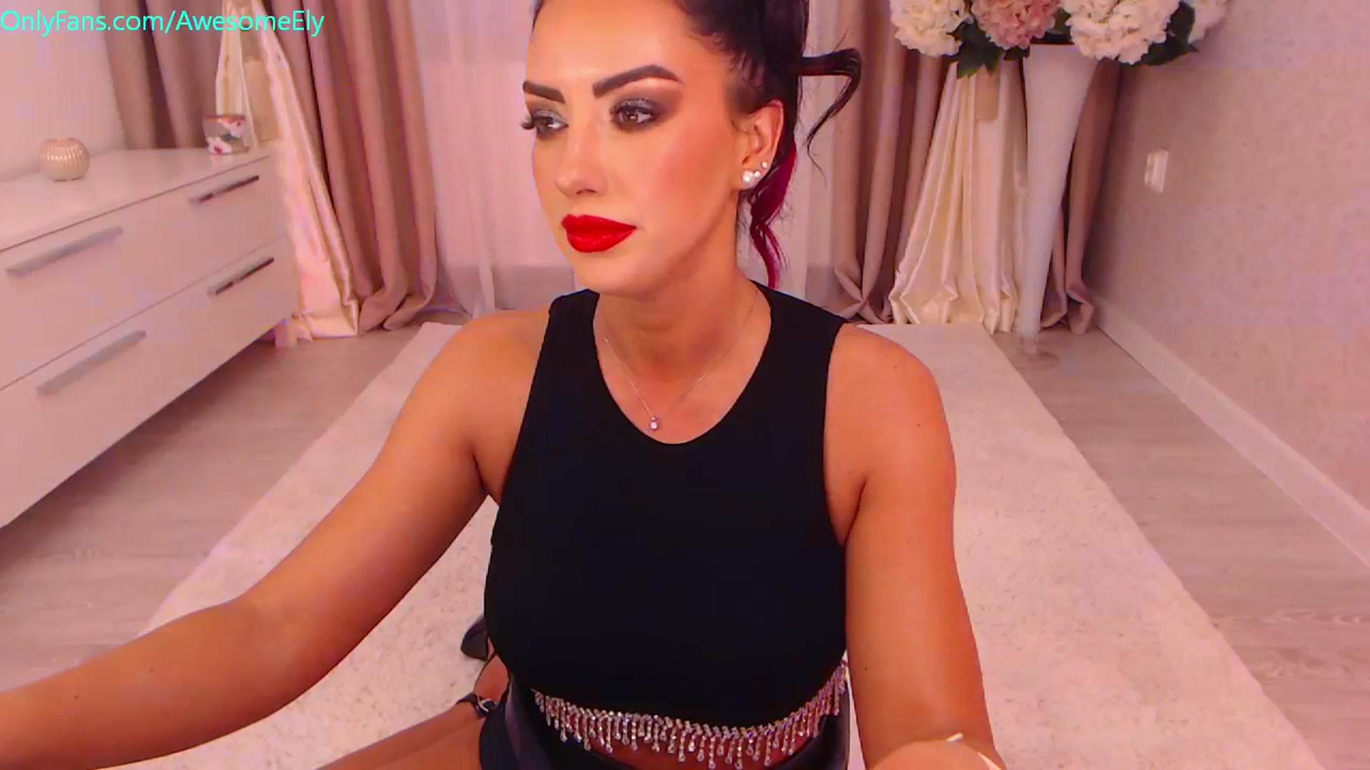 Gallery image thumbnail from AwesomeEly's myfreecams stream on, 11/30/2023, 08:02 image 7 of 20