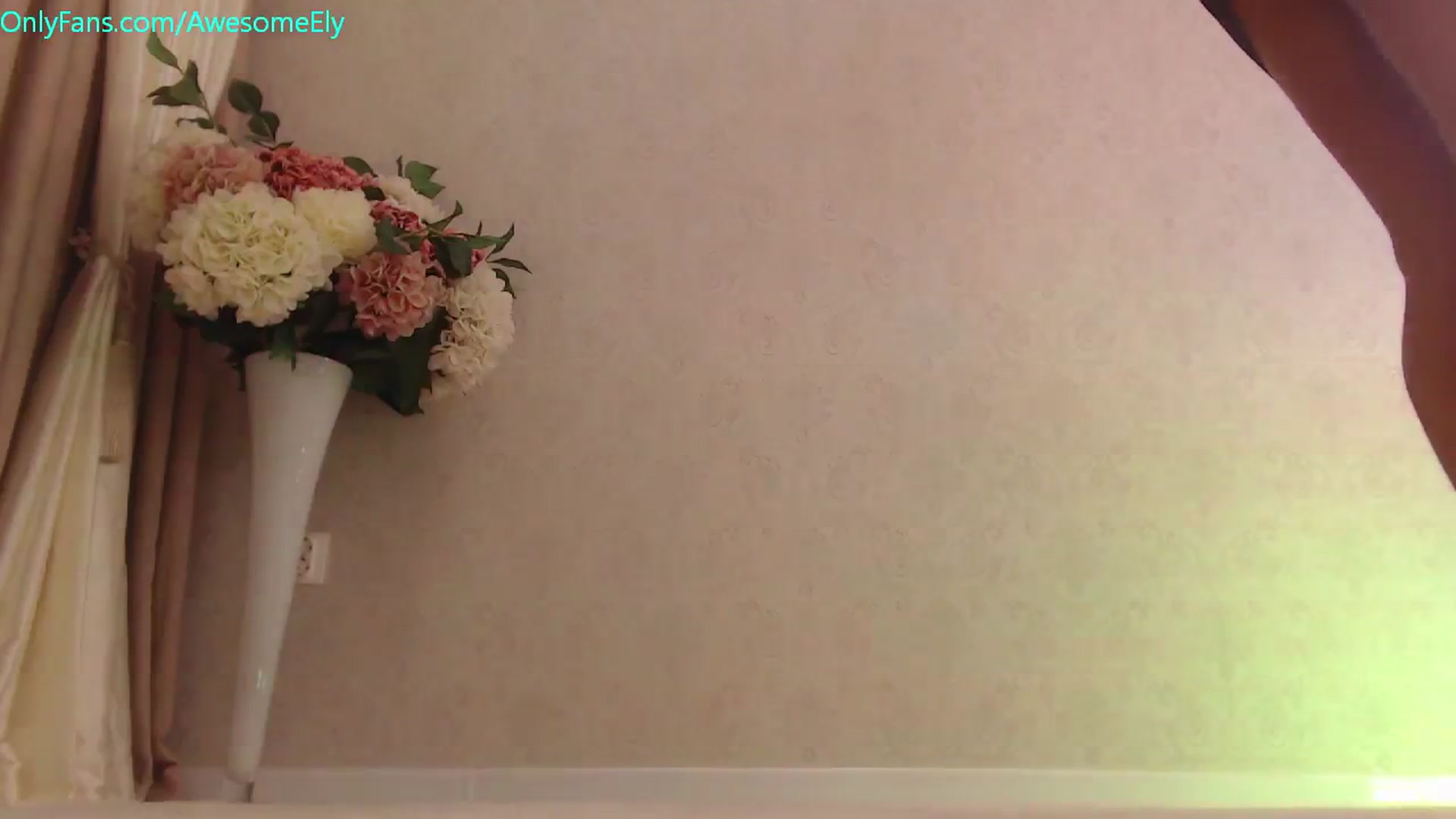 Gallery image thumbnail from AwesomeEly's myfreecams stream on, 11/30/2023, 08:02 image 14 of 20
