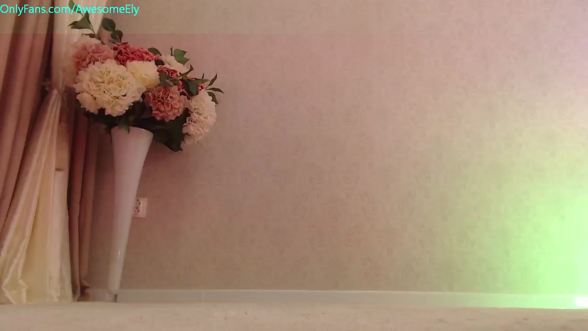 Gallery image thumbnail from AwesomeEly's myfreecams stream on, 12/01/2023, 08:43 image 1 of 20
