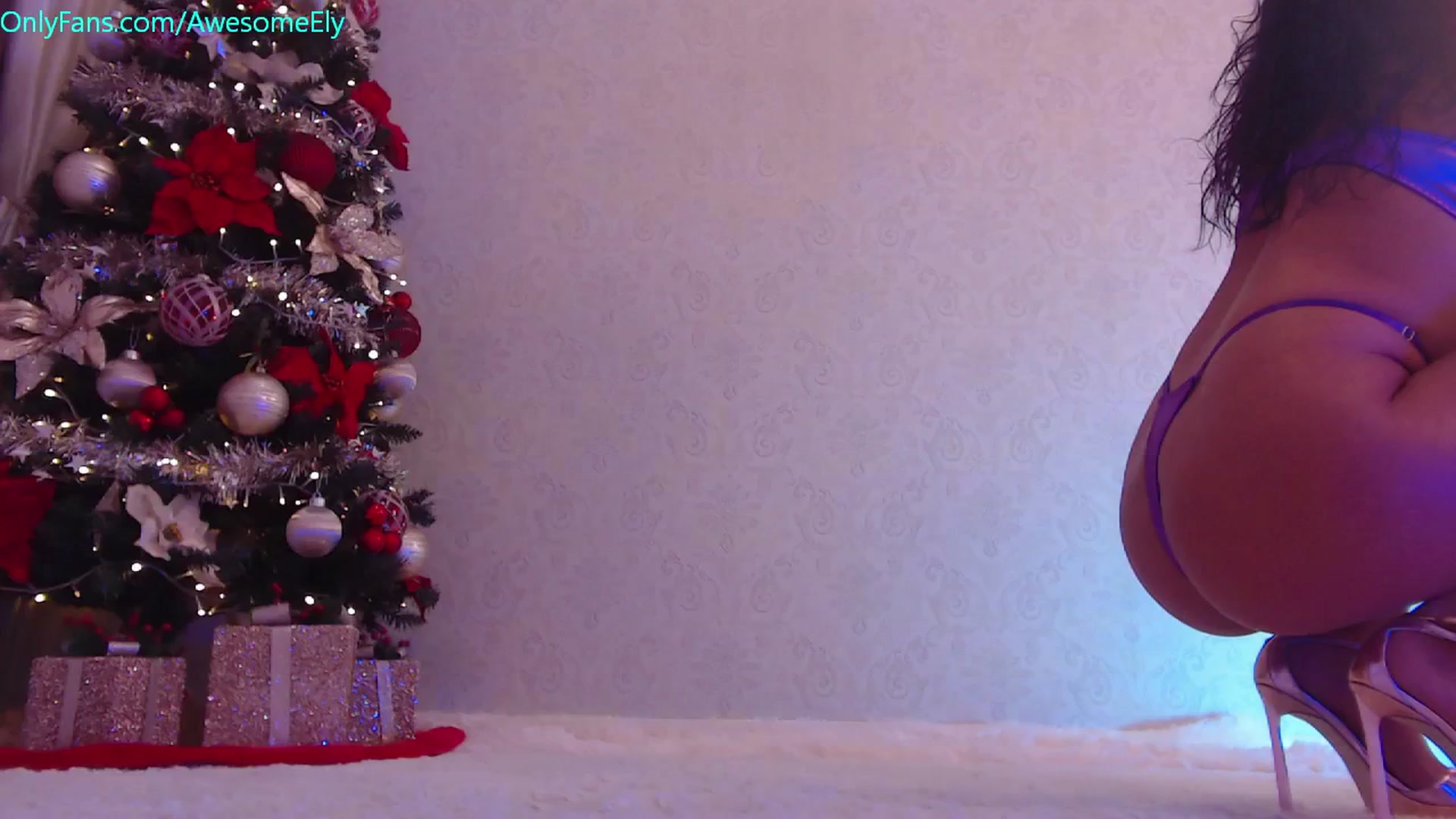 Gallery image thumbnail from AwesomeEly's myfreecams stream on, 12/12/2023, 10:03 image 4 of 20