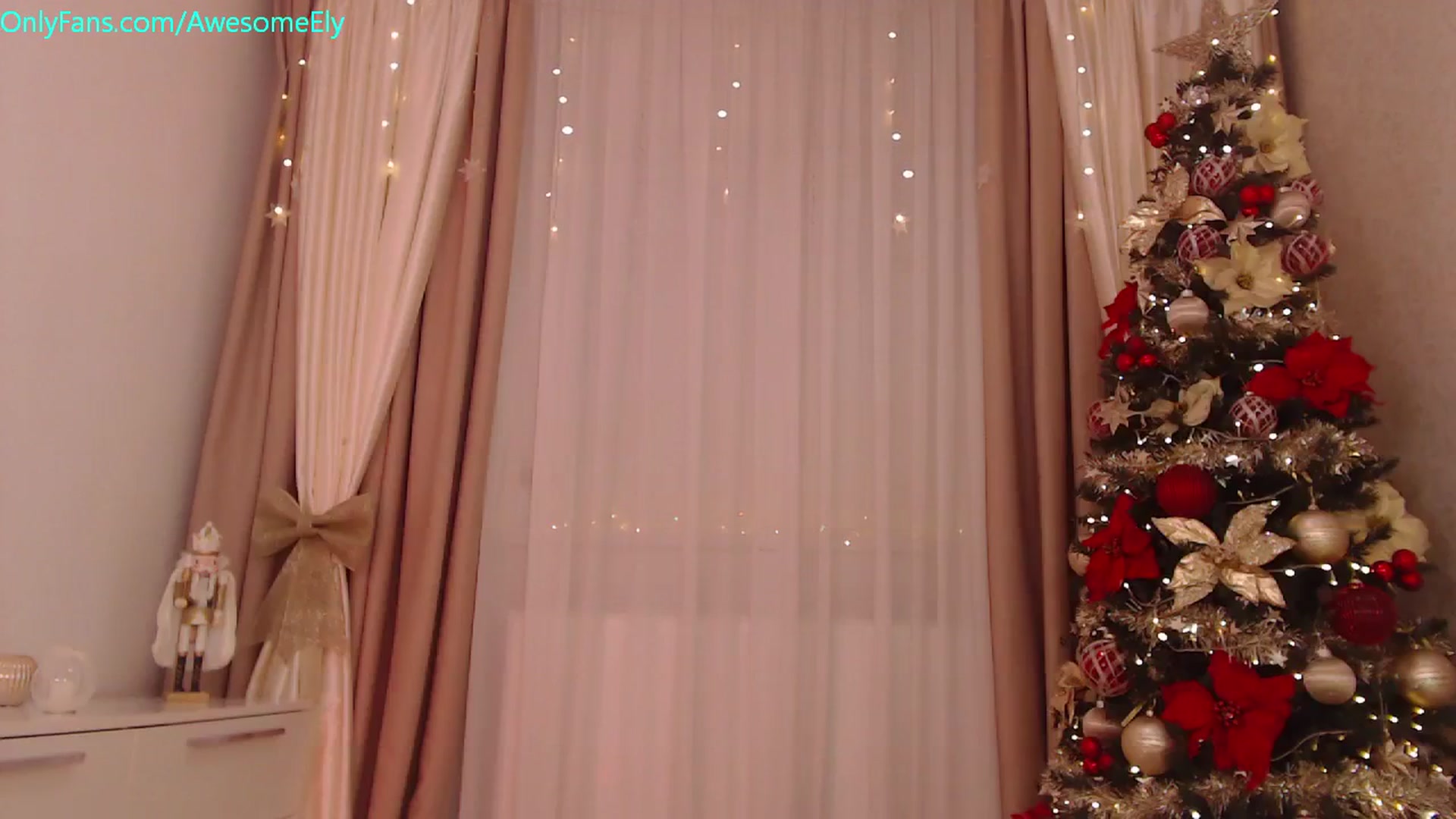 Gallery image thumbnail from AwesomeEly's myfreecams stream on, 12/12/2023, 10:50 image 9 of 20