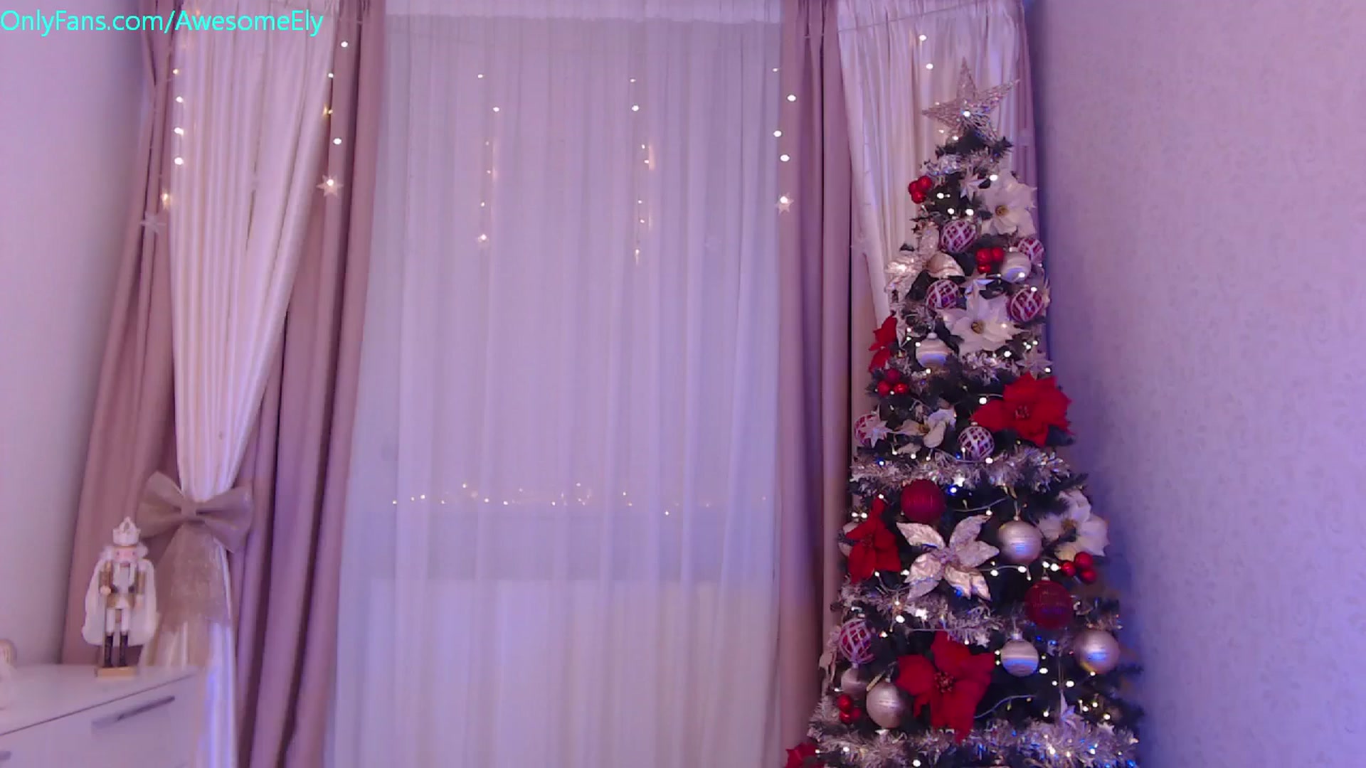 Gallery image thumbnail from AwesomeEly's myfreecams stream on, 12/30/2023, 11:58 image 10 of 20