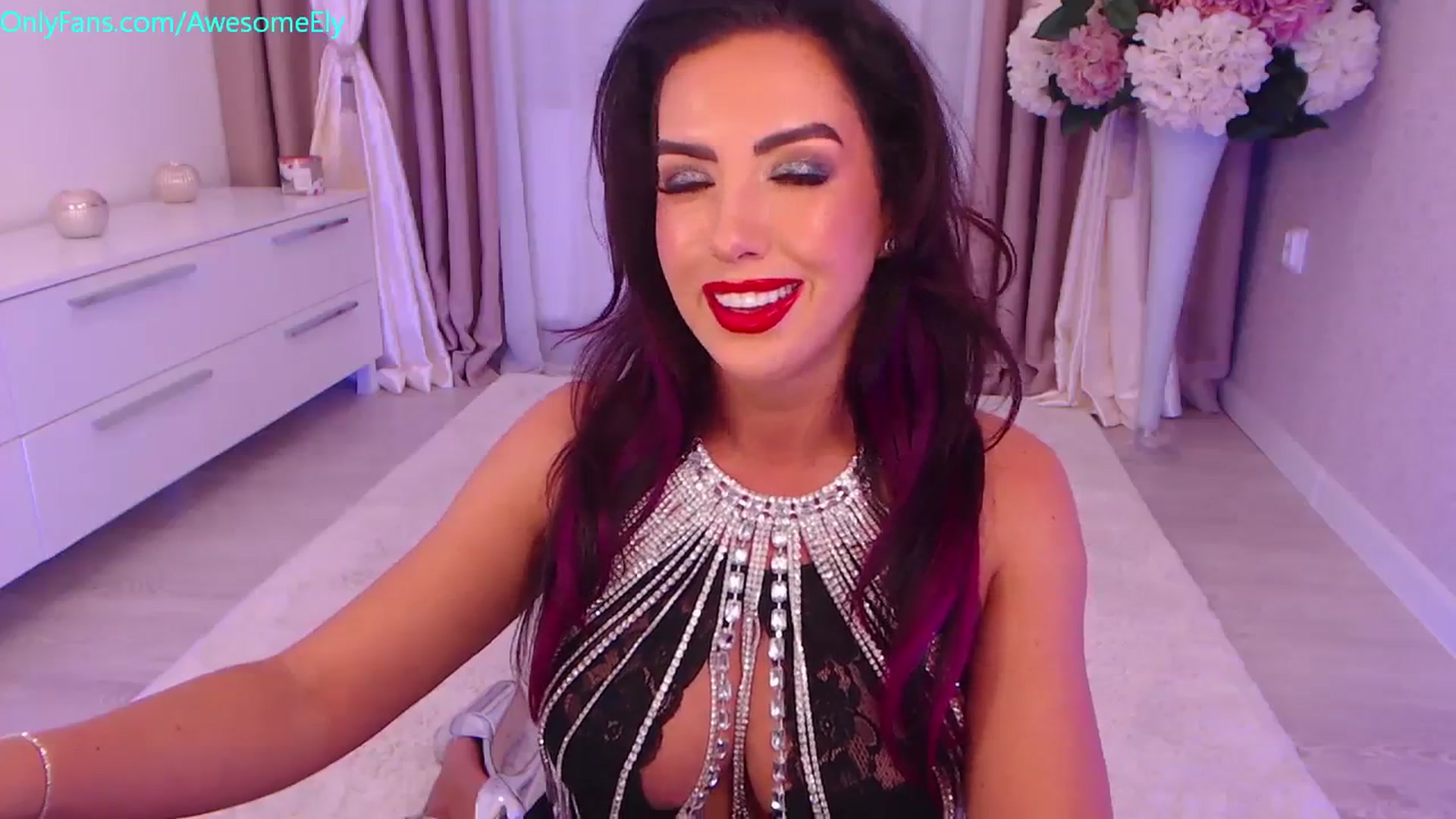 Gallery image thumbnail from AwesomeEly's myfreecams stream on, 02/09/2024, 10:39 image 2 of 20