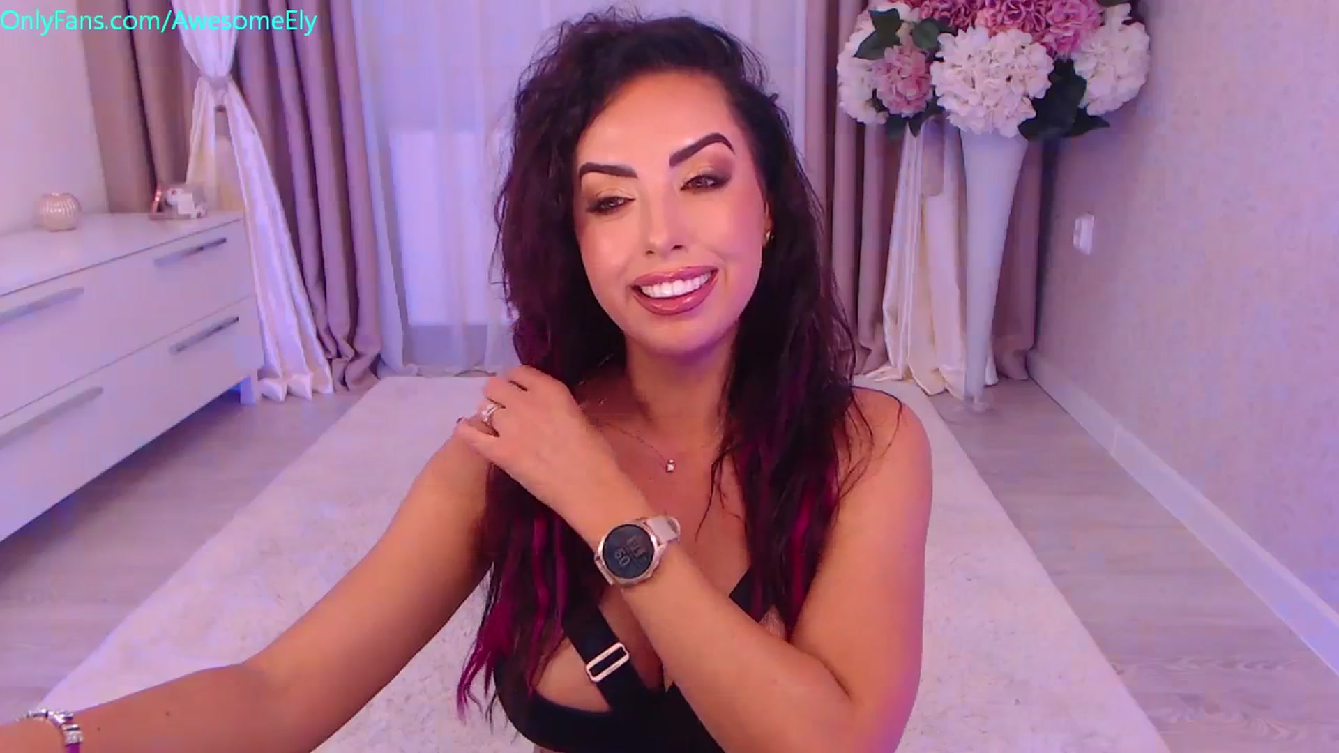 Gallery image thumbnail from AwesomeEly's myfreecams stream on, 02/15/2024, 07:28 image 14 of 20