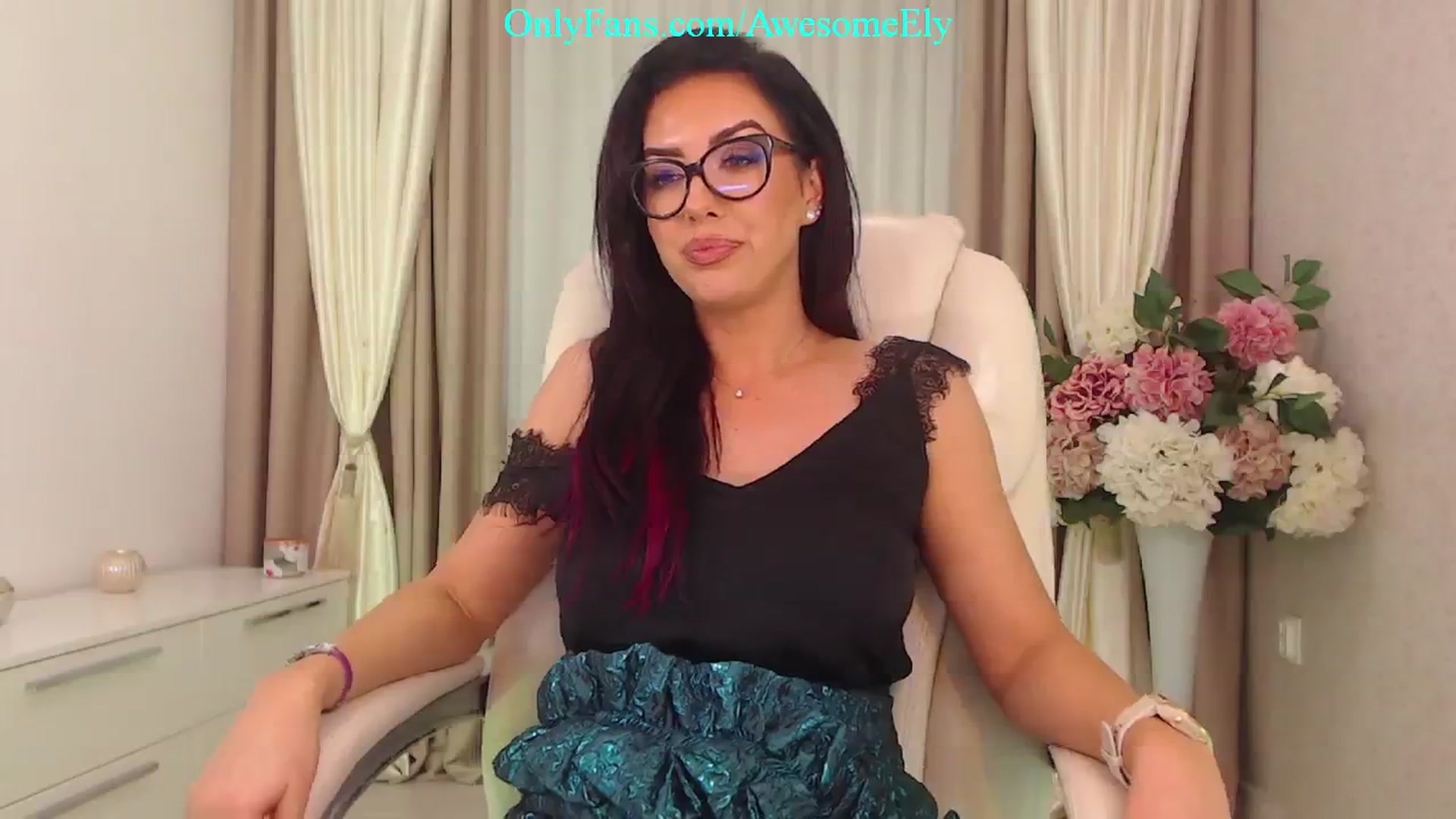 Gallery image thumbnail from AwesomeEly's myfreecams stream on, 03/23/2024, 10:58 image 16 of 20
