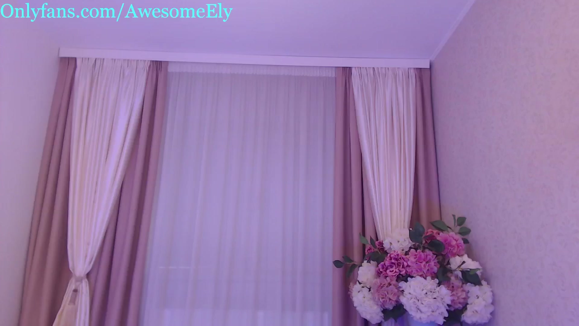 Gallery image thumbnail from AwesomeEly's myfreecams stream on, 04/27/2024, 11:12 image 12 of 20