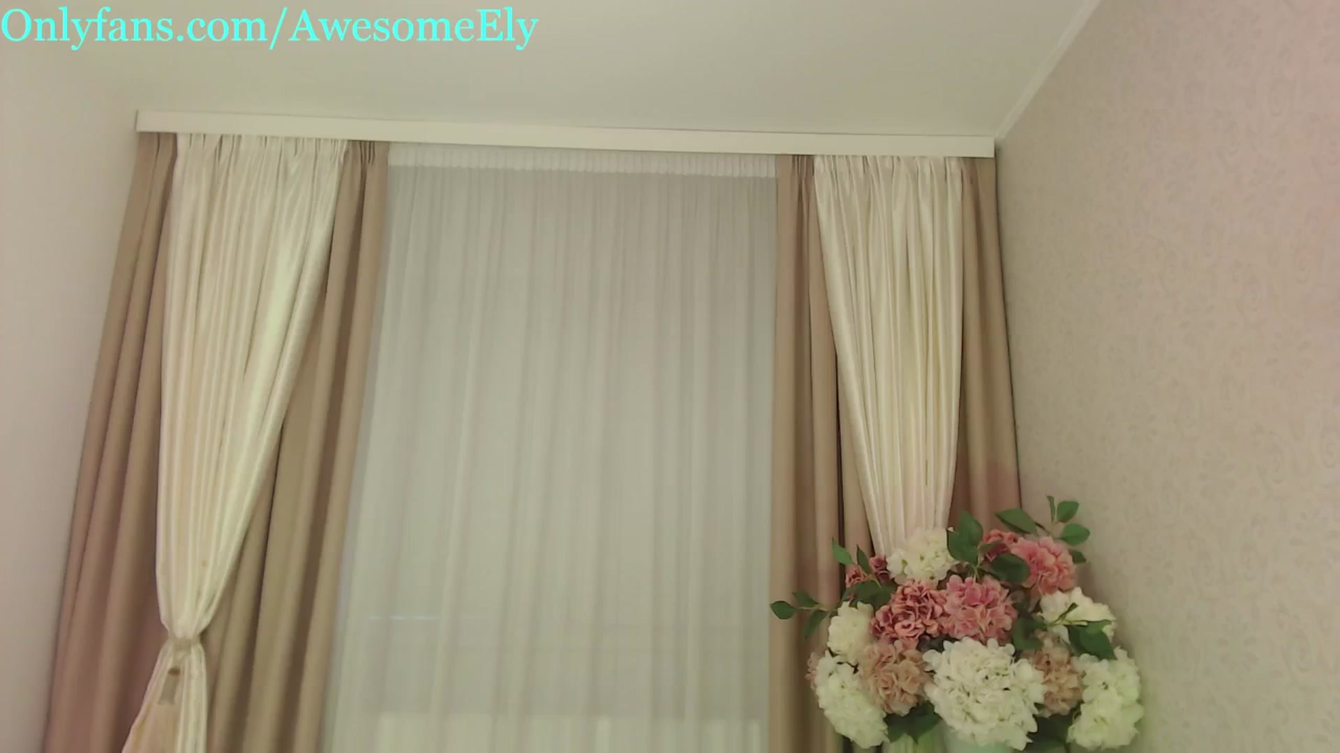 Gallery image thumbnail from AwesomeEly's myfreecams stream on, 04/27/2024, 11:12 image 6 of 20