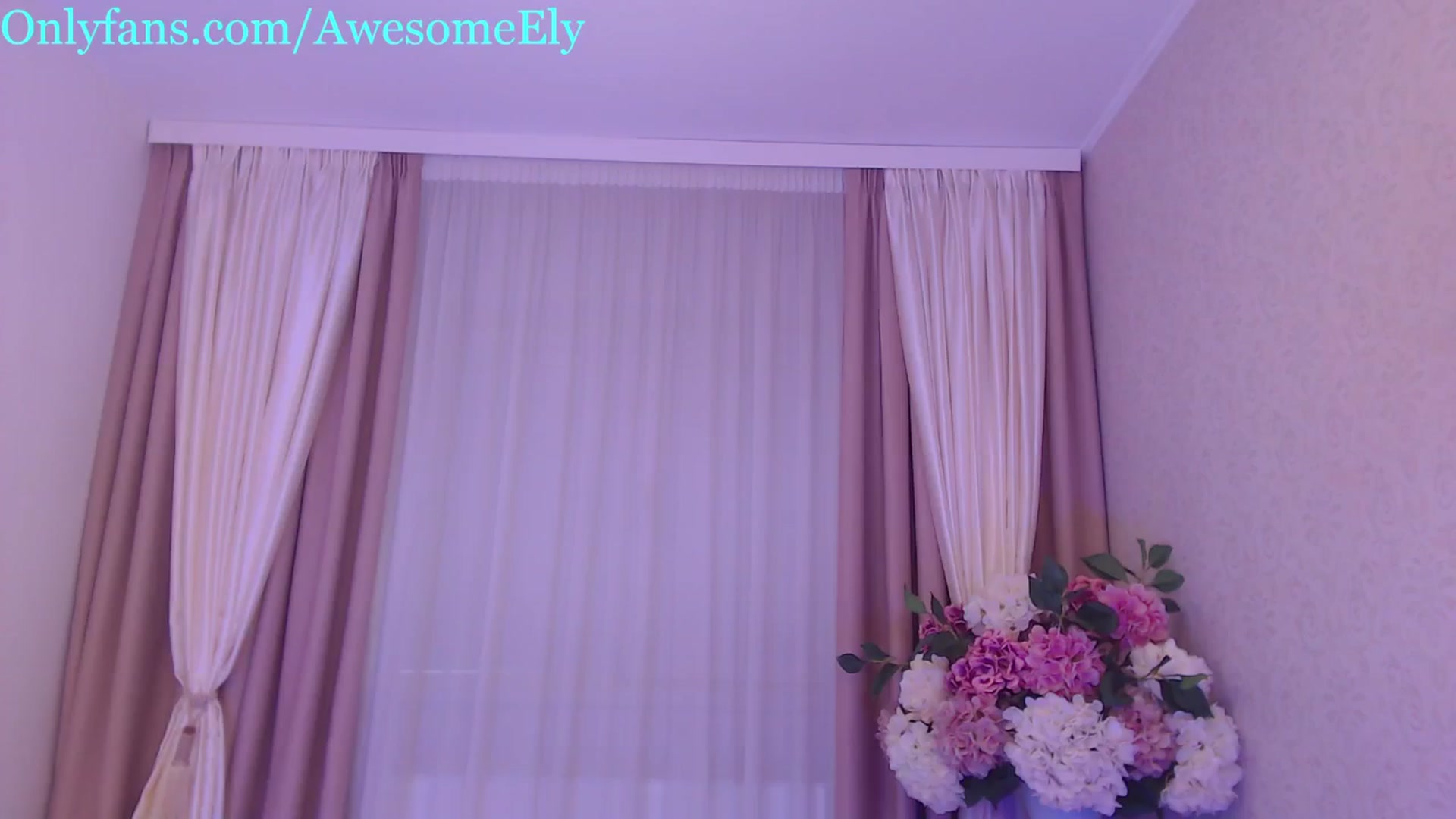 Gallery image thumbnail from AwesomeEly's myfreecams stream on, 04/27/2024, 11:12 image 13 of 20