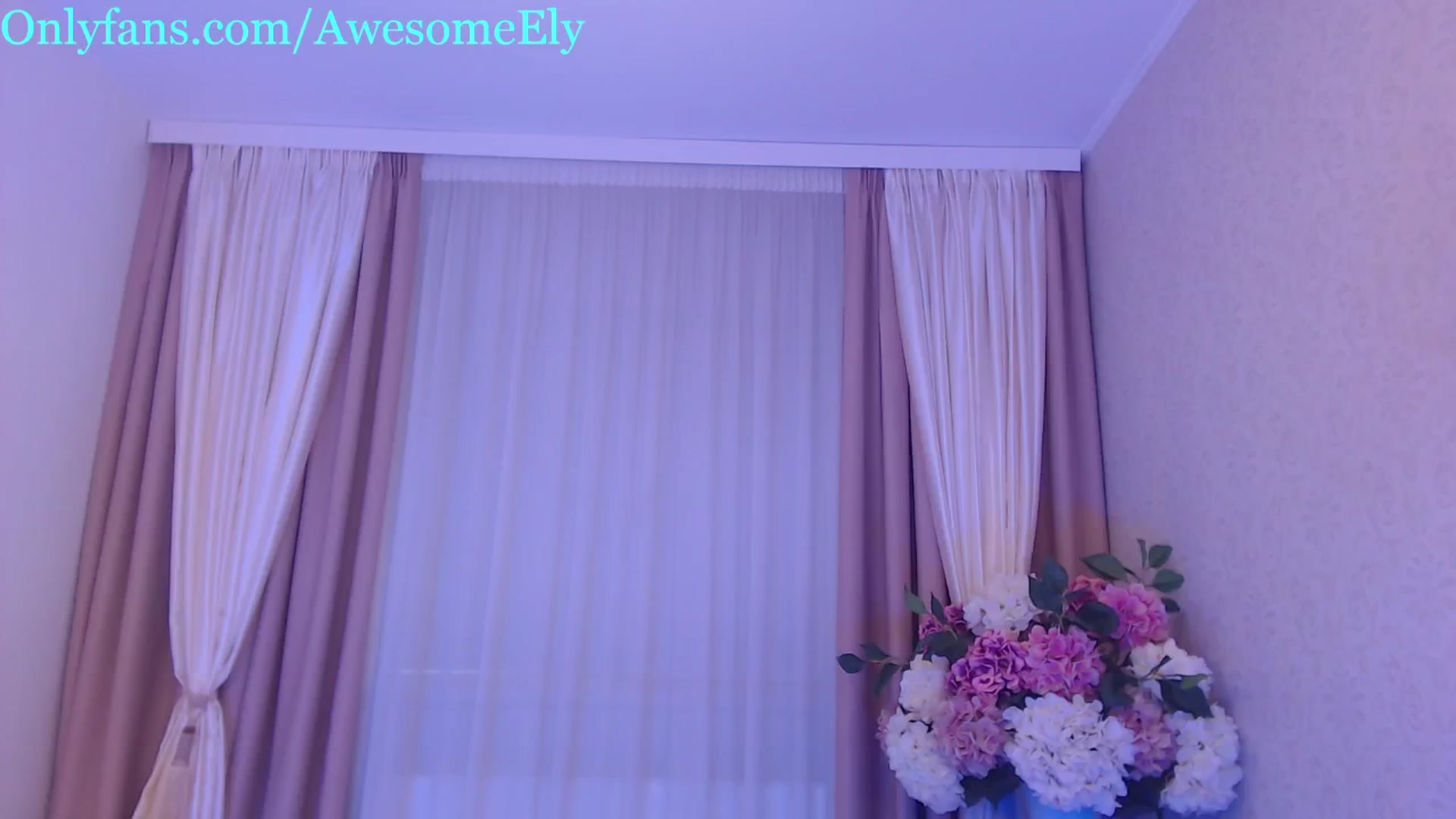 Gallery image thumbnail from AwesomeEly's myfreecams stream on, 04/27/2024, 11:12 image 14 of 20