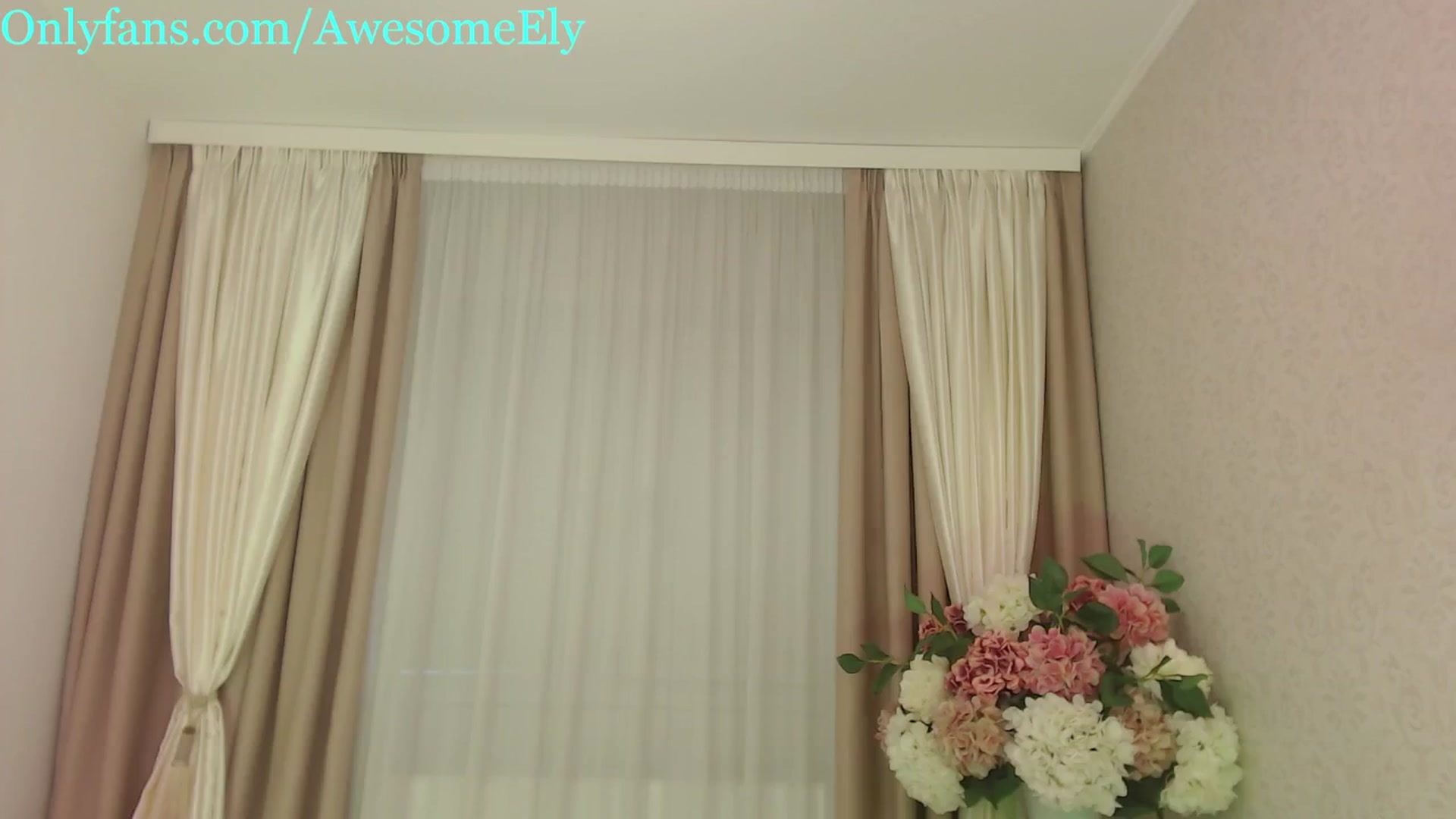 Gallery image thumbnail from AwesomeEly's myfreecams stream on, 04/27/2024, 11:12 image 5 of 20