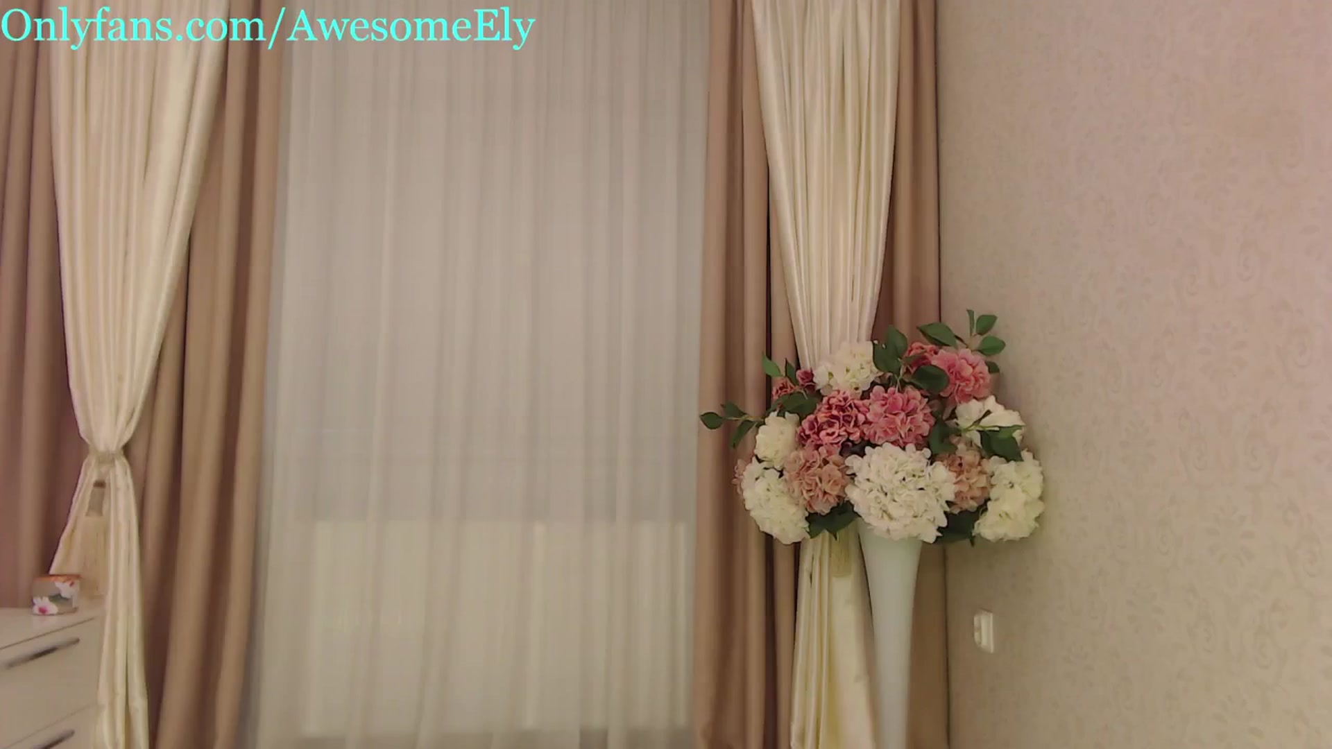 Gallery image thumbnail from AwesomeEly's myfreecams stream on, 04/27/2024, 13:35 image 3 of 20