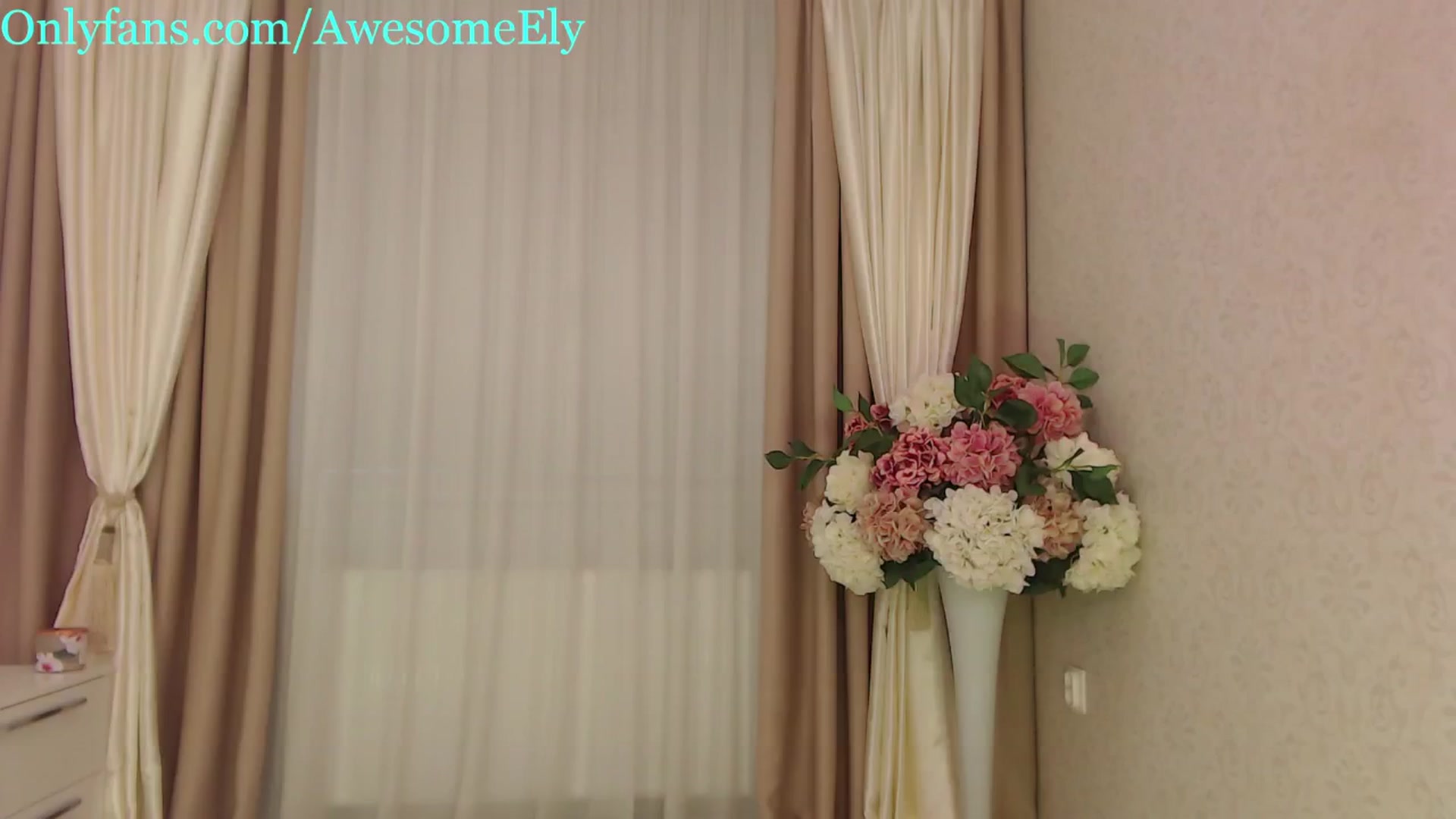 Gallery image thumbnail from AwesomeEly's myfreecams stream on, 04/27/2024, 13:35 image 2 of 20