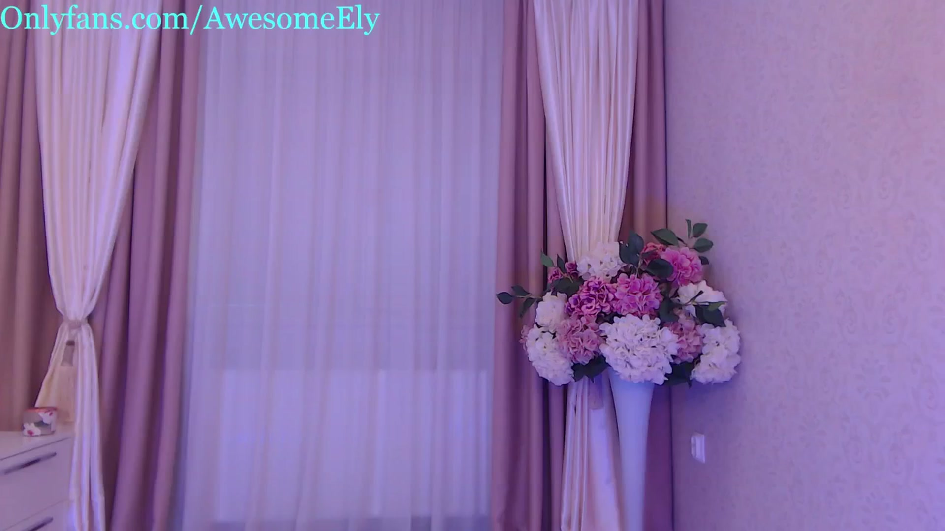 Gallery image thumbnail from AwesomeEly's myfreecams stream on, 04/27/2024, 13:35 image 6 of 20