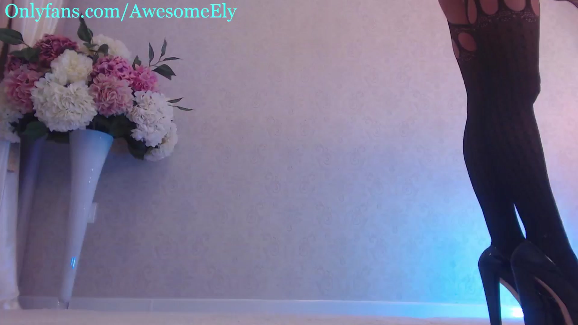 Gallery image thumbnail from AwesomeEly's myfreecams stream on, 07/06/2024, 13:18 image 6 of 20