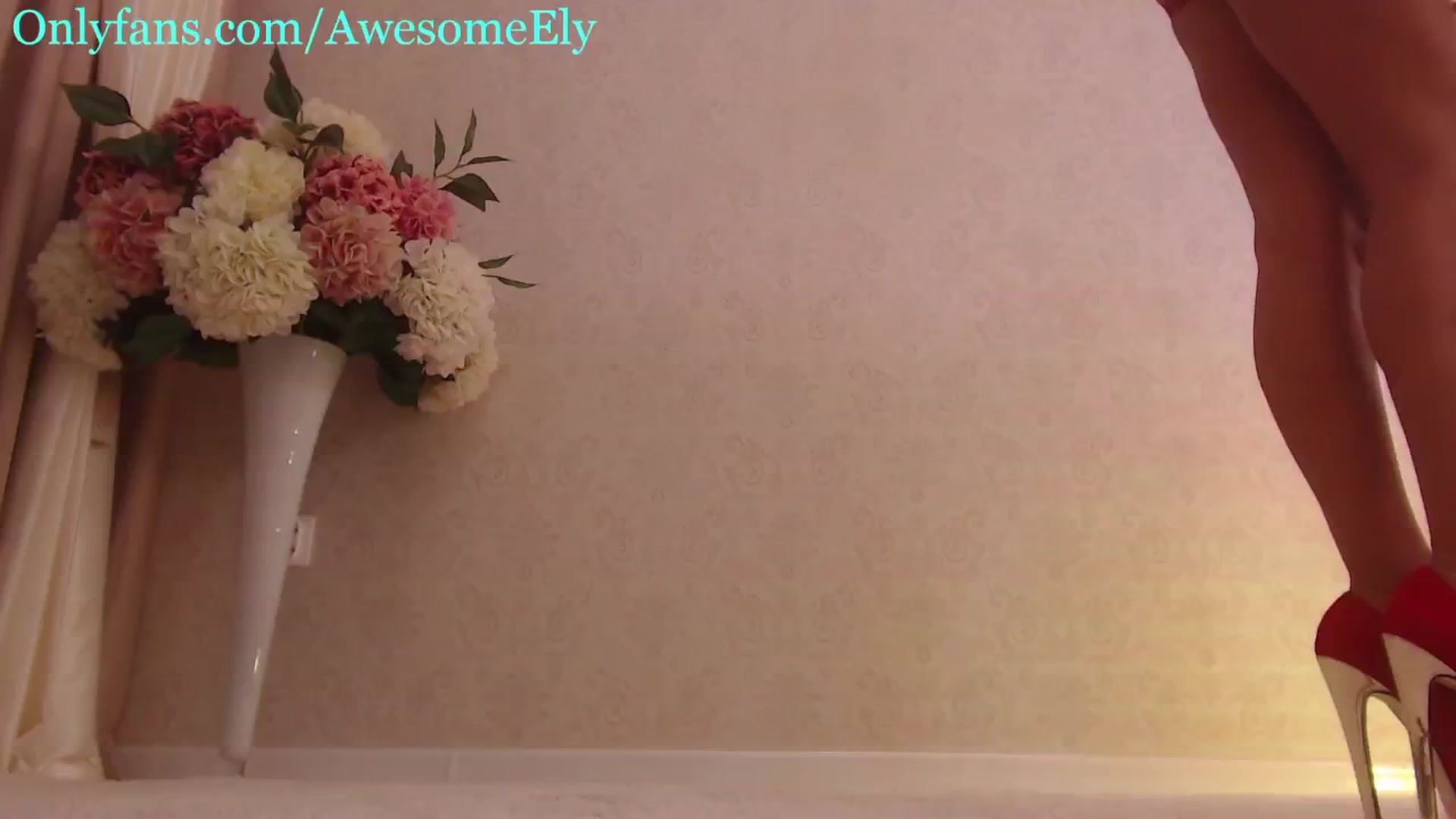Gallery image thumbnail from AwesomeEly's myfreecams stream on, 08/10/2024, 14:41 image 6 of 20