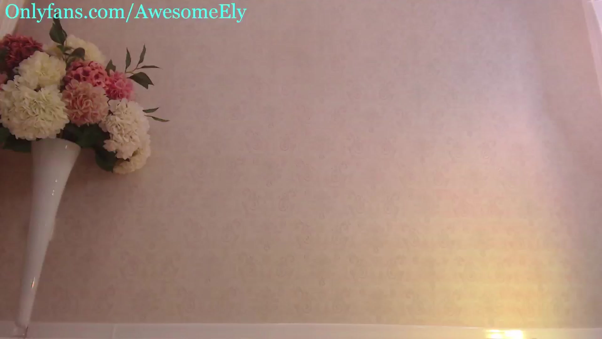 Gallery image thumbnail from AwesomeEly's myfreecams stream on, 09/18/2024, 16:08 image 4 of 20