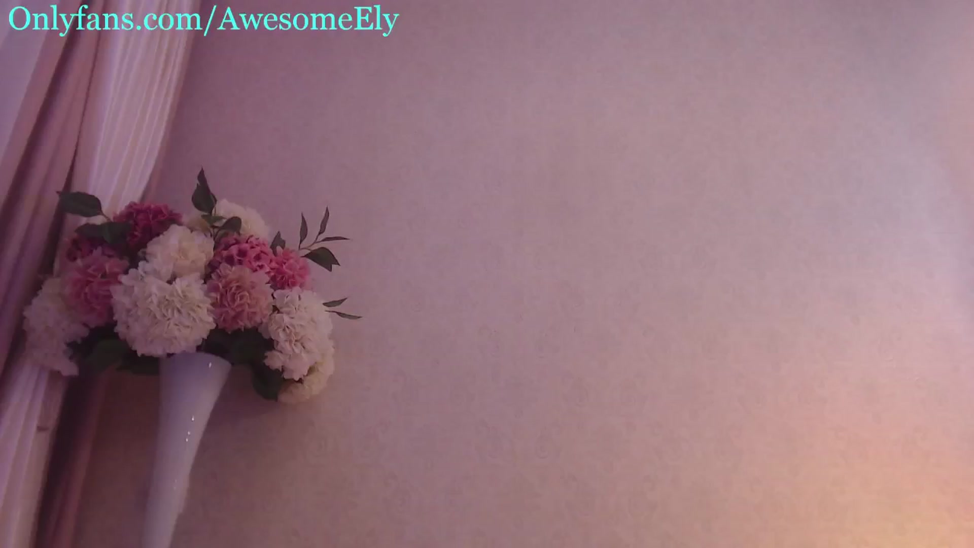 Gallery image thumbnail from AwesomeEly's myfreecams stream on, 09/27/2024, 17:31 image 3 of 20