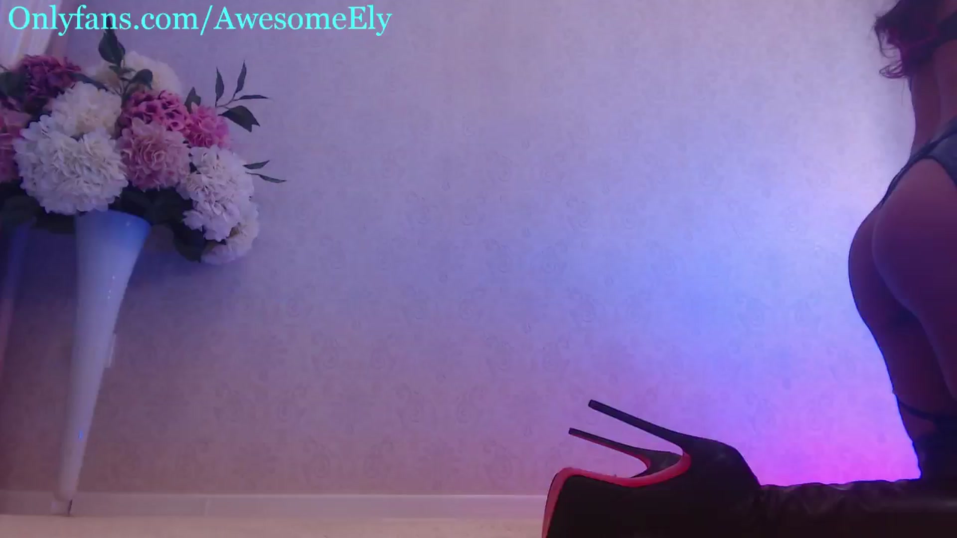 Gallery image thumbnail from AwesomeEly's myfreecams stream on, 11/08/2024, 15:14 image 7 of 20