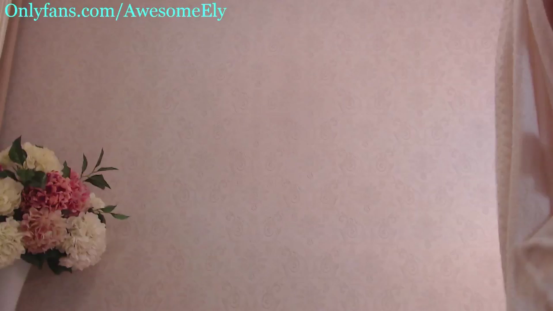 Gallery image thumbnail from AwesomeEly's myfreecams stream on, 01/13/2025, 17:38 image 9 of 20